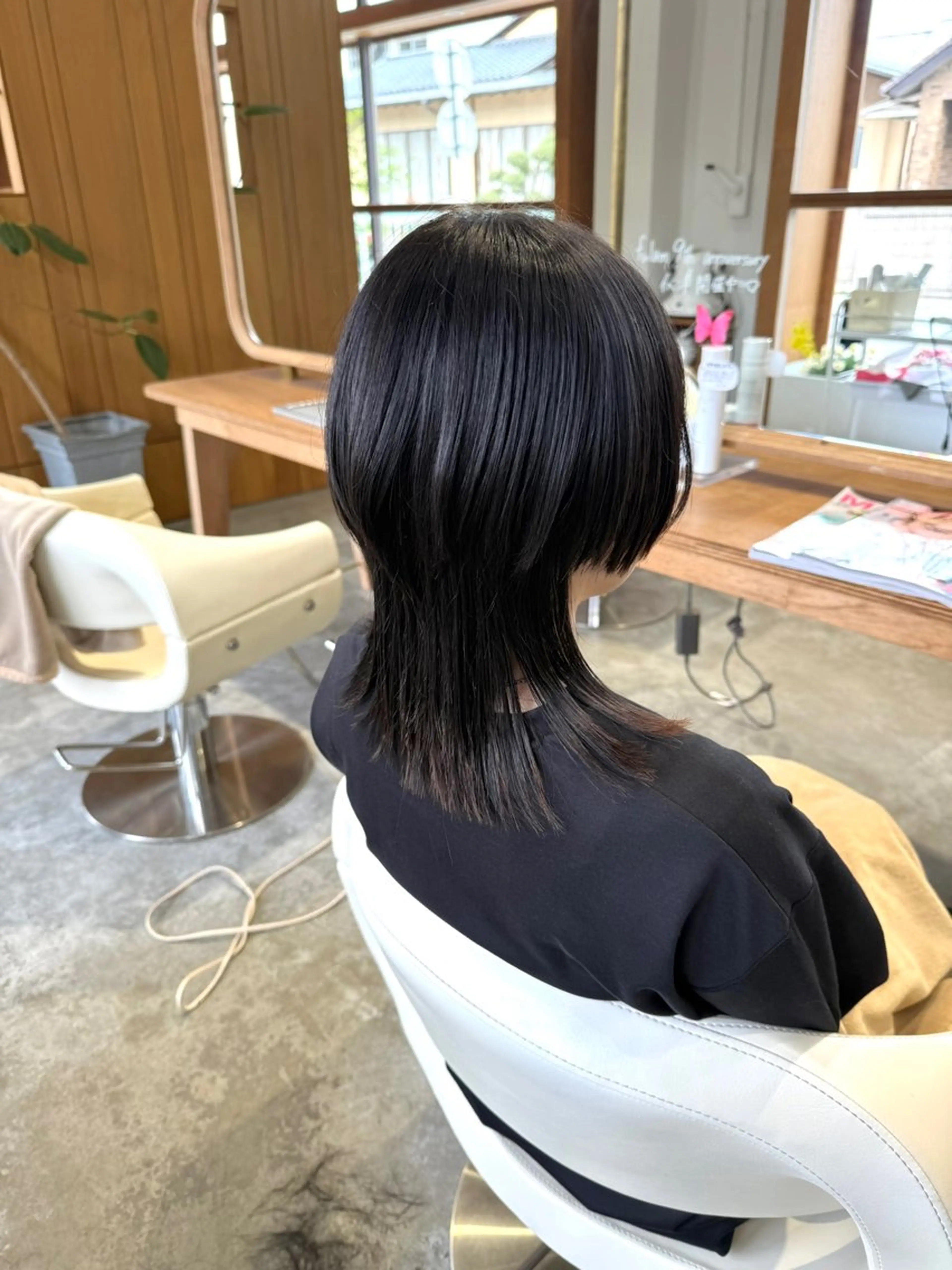 ミディアム ウルフカット WATANABE MISAKIのヘアスタイル