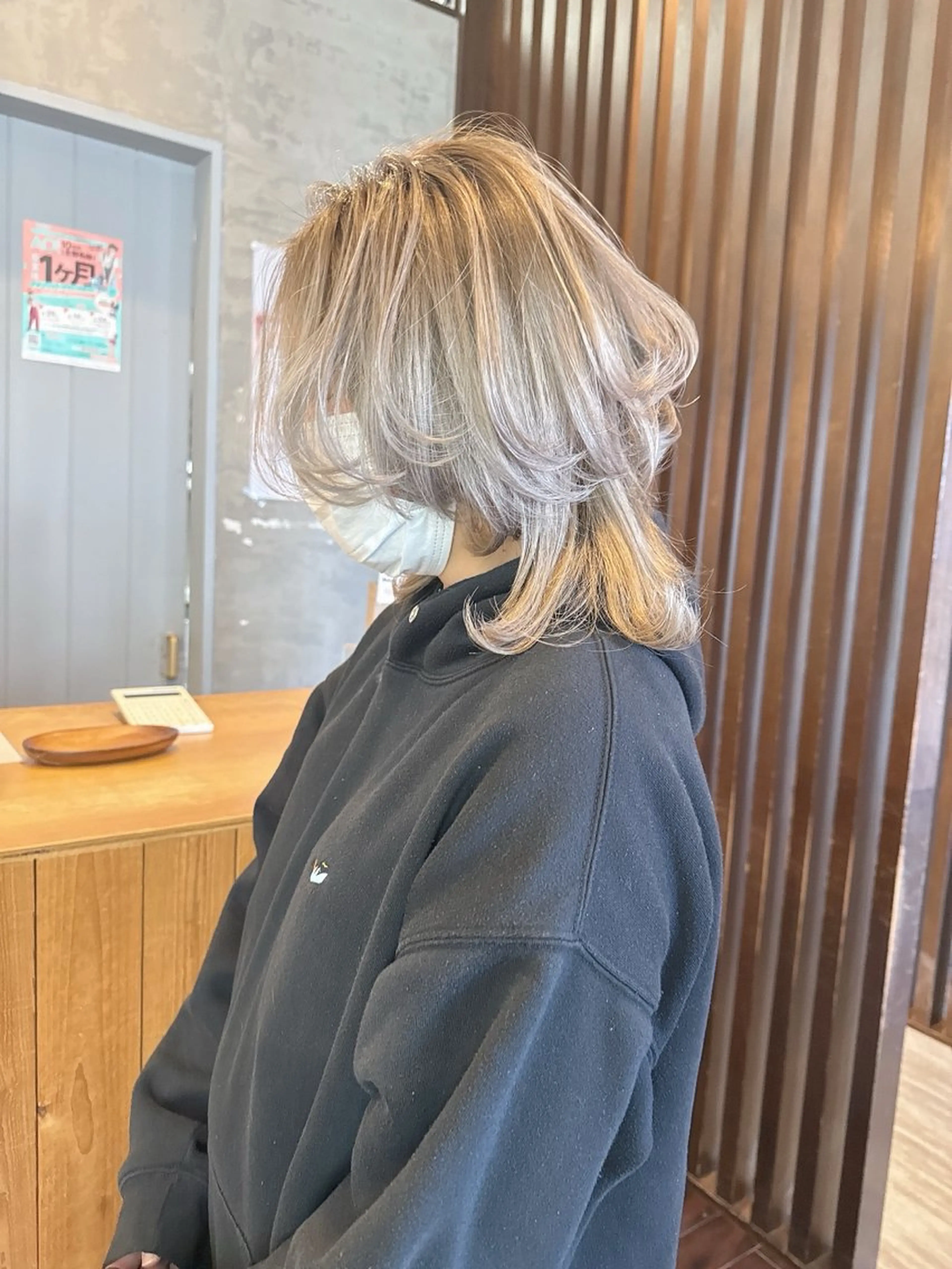 セミロング カラー ヘアカラー 具志 正太のヘアスタイル