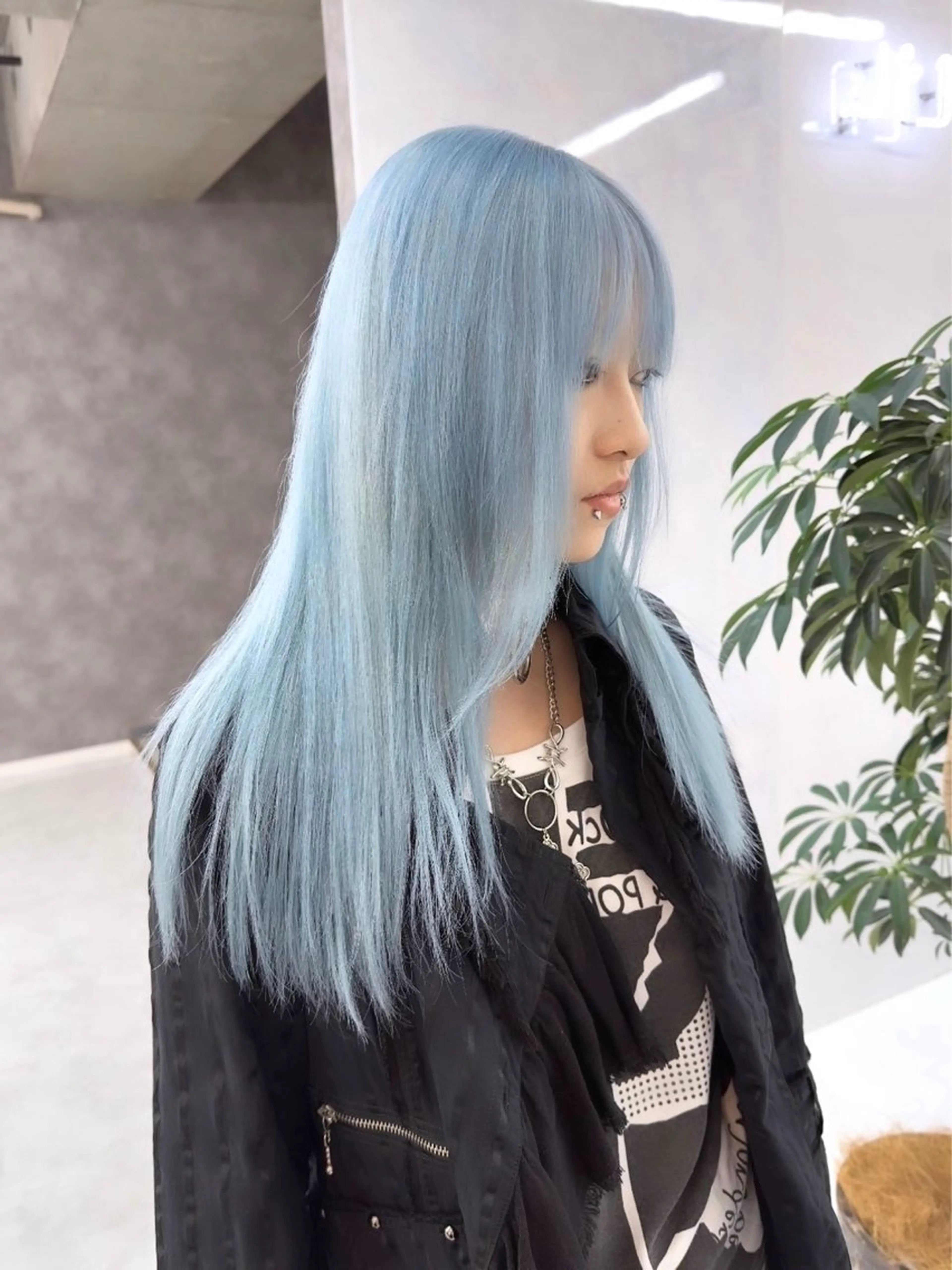 カラー 🦋ハイトーン×ア レンジ💫Leenaのヘアスタイル