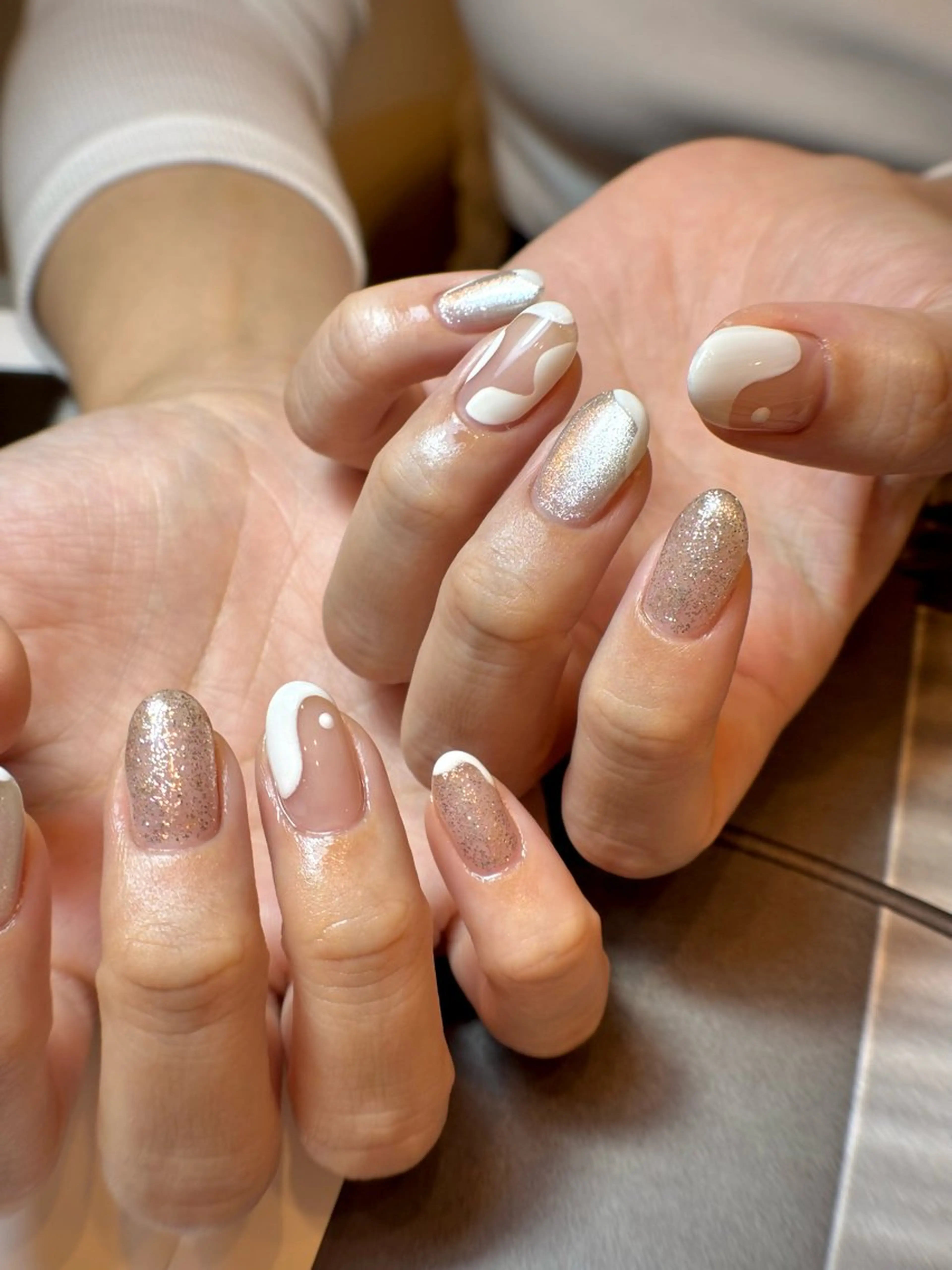 ネイル フットネイル ジェルネイル マグネットネイル ニュアンスネイル ワンカラーネイル illum hicariのネイルデザイン