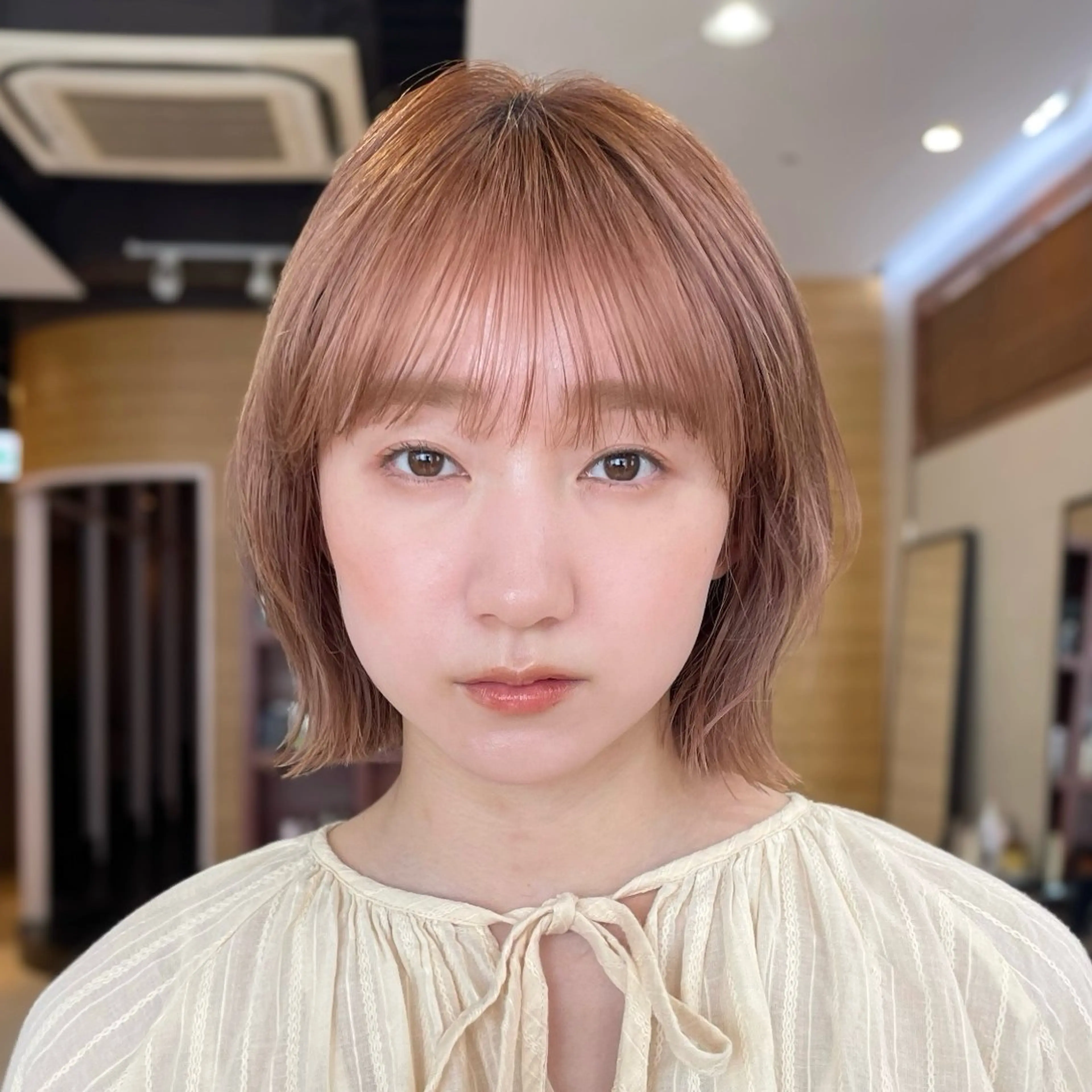 ミディアム カラー ボブ くびれヘア カット ヘアカラー トリートメント 顔まわり🥨レイヤー /透明感/水口舞奈のヘアスタイル