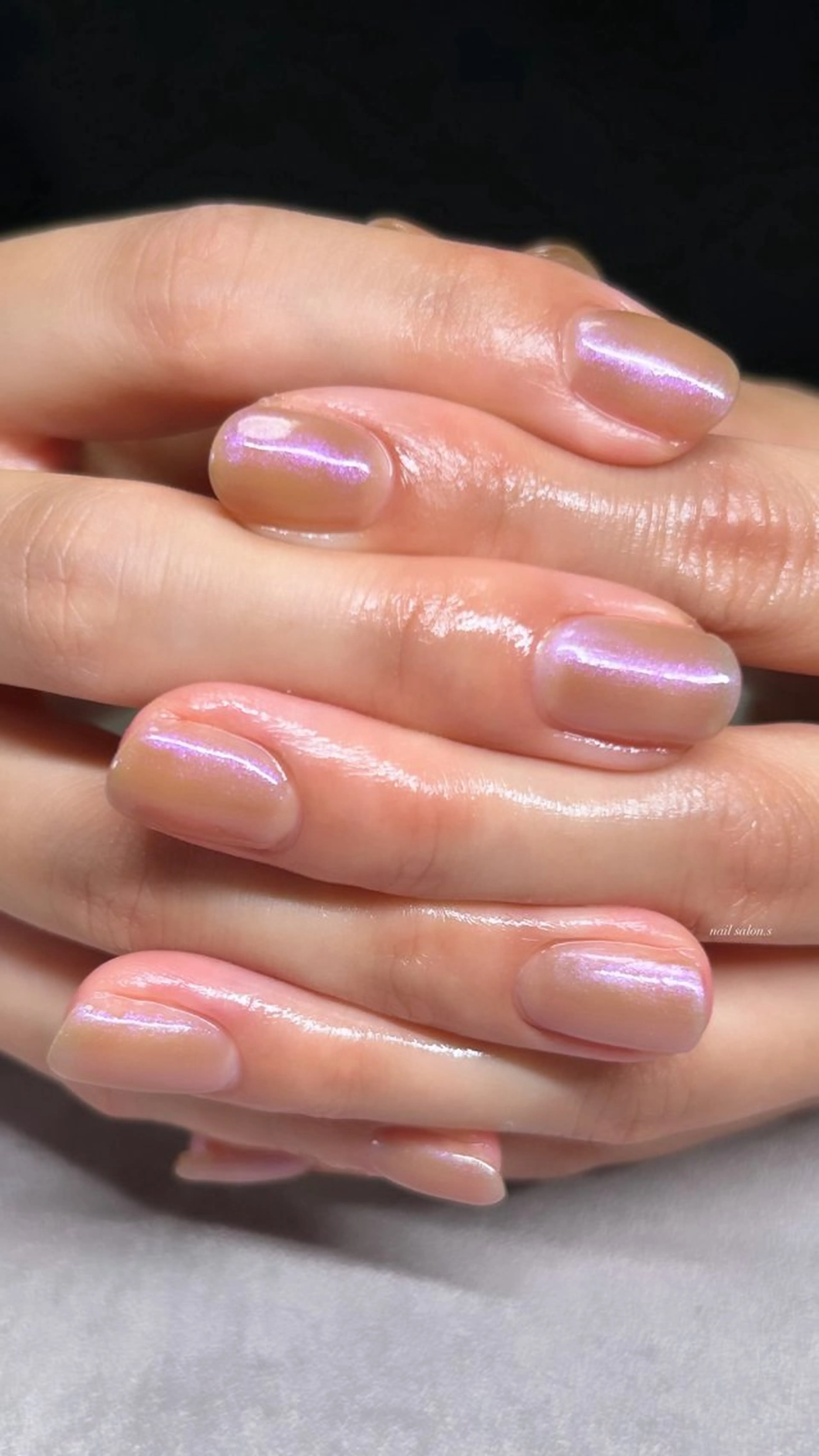 ネイル オーロラネイル ジェルネイル ハンドネイル 関山 志乃のネイルデザイン