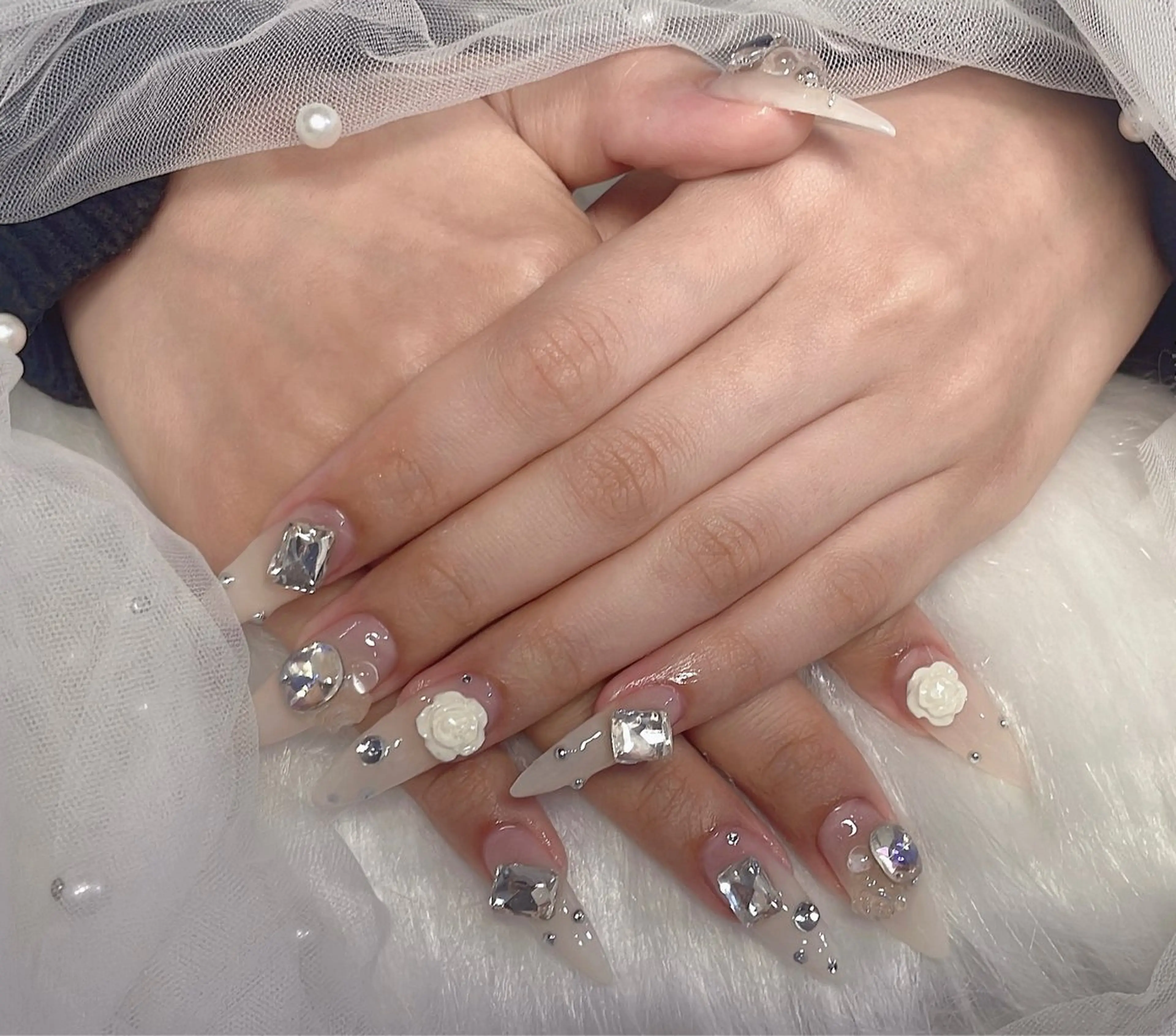 ネイル ハンドネイル 渋谷T&B りお ロング無制限中💫のネイルデザイン