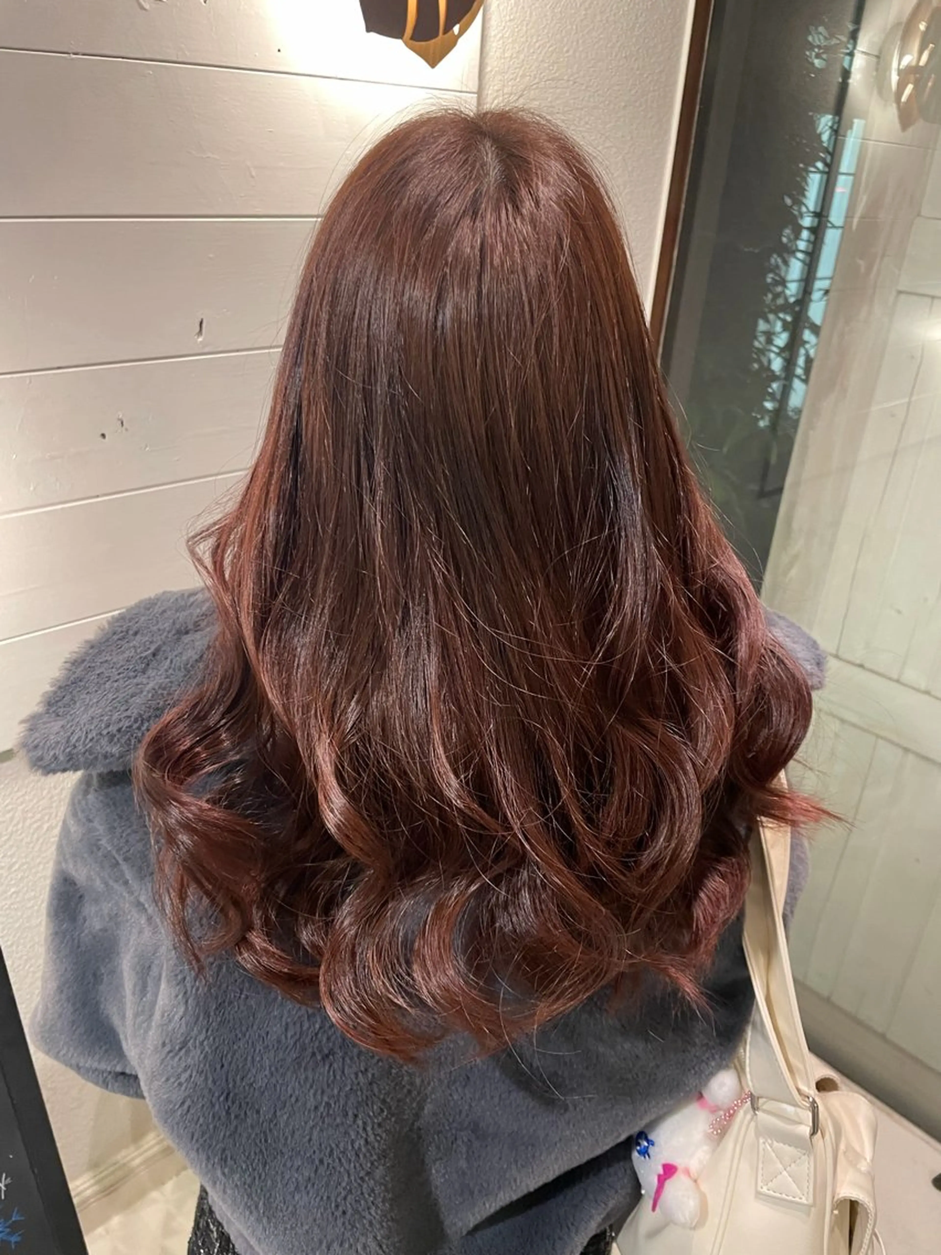 ロング カラー レッドカラー ヘアカラー トリートメント 広瀬 珠優のヘアスタイル