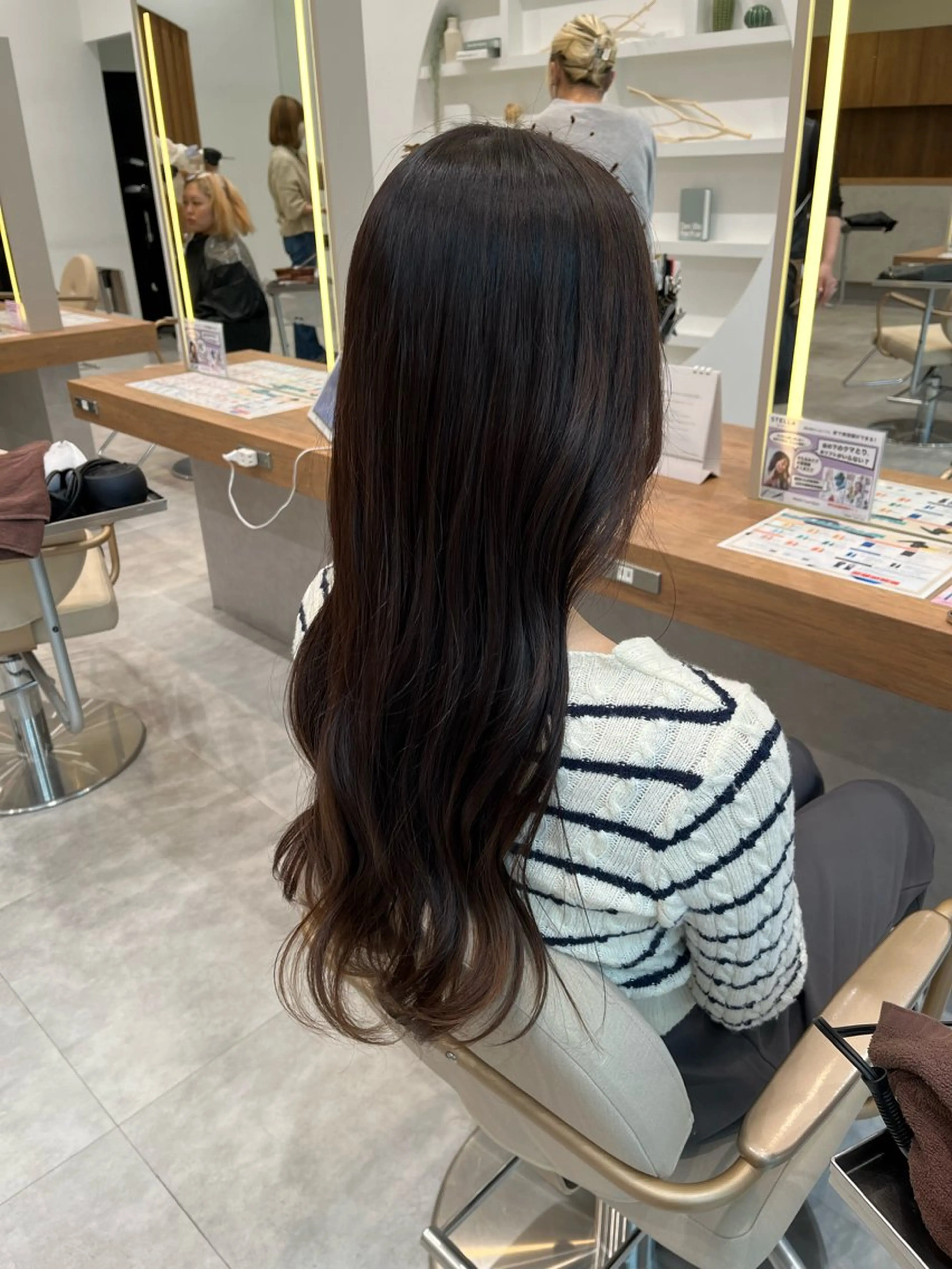 ロング カラー 木野田 萌のヘアスタイル