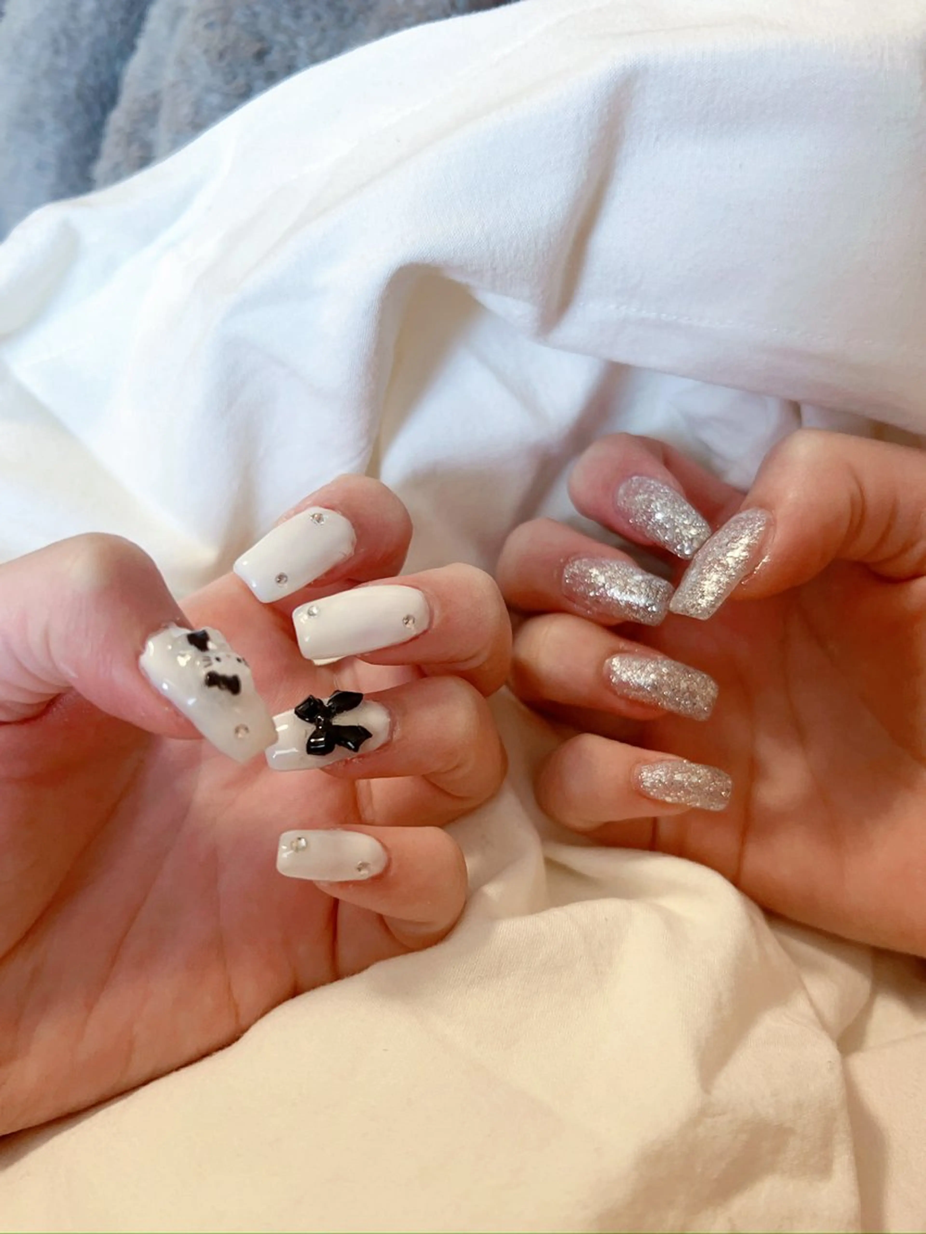 ネイル アートネイル ラメ(グリッター) ホワイト RIN 🍀のネイルデザイン