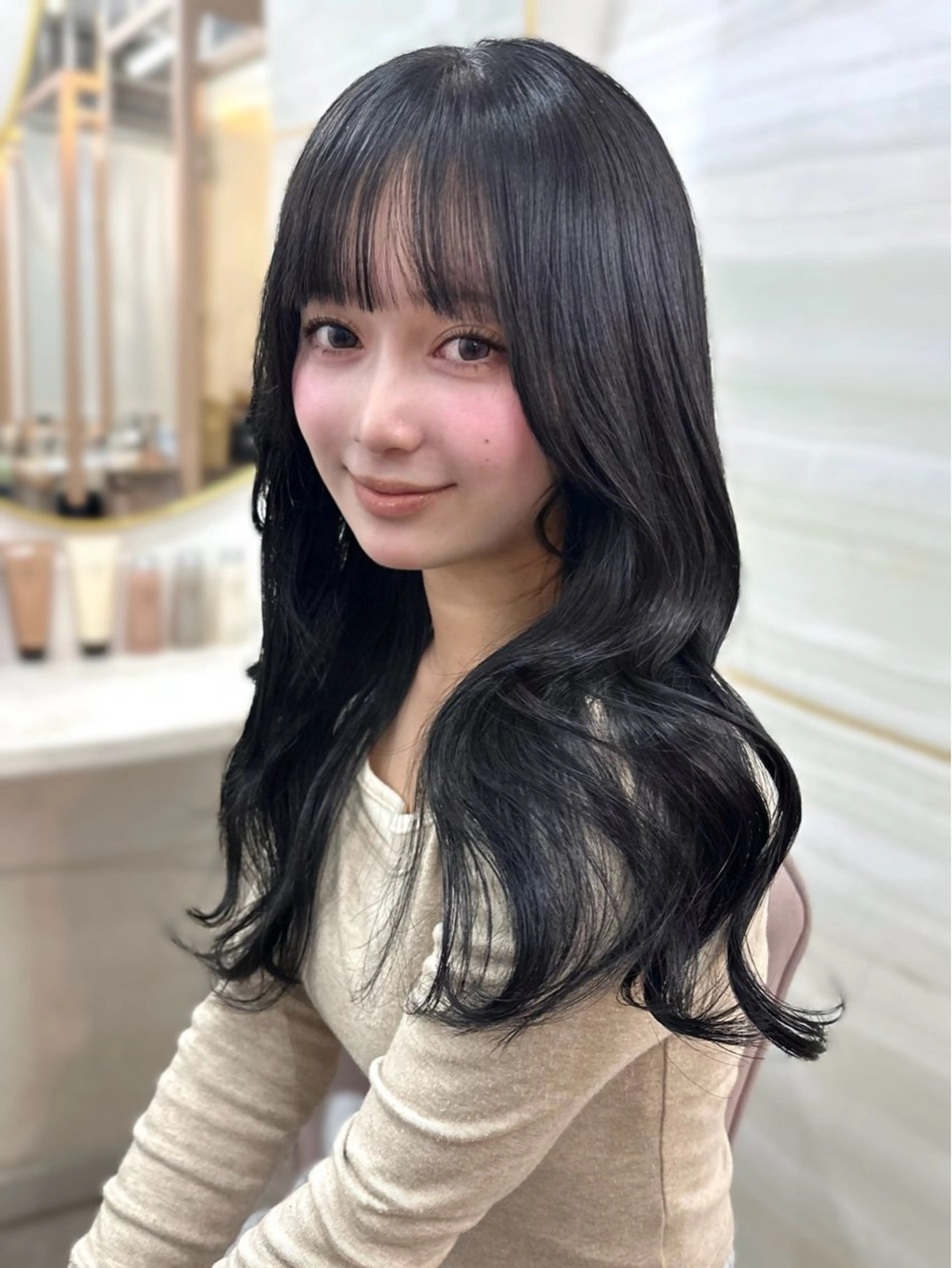 ロング カラー ベージュカラー ブリーチ ブラウンカラー ケアブリーチ ダークグレー 🦋高瀬寛菜🦋 韓国/ブリーチのヘアスタイル