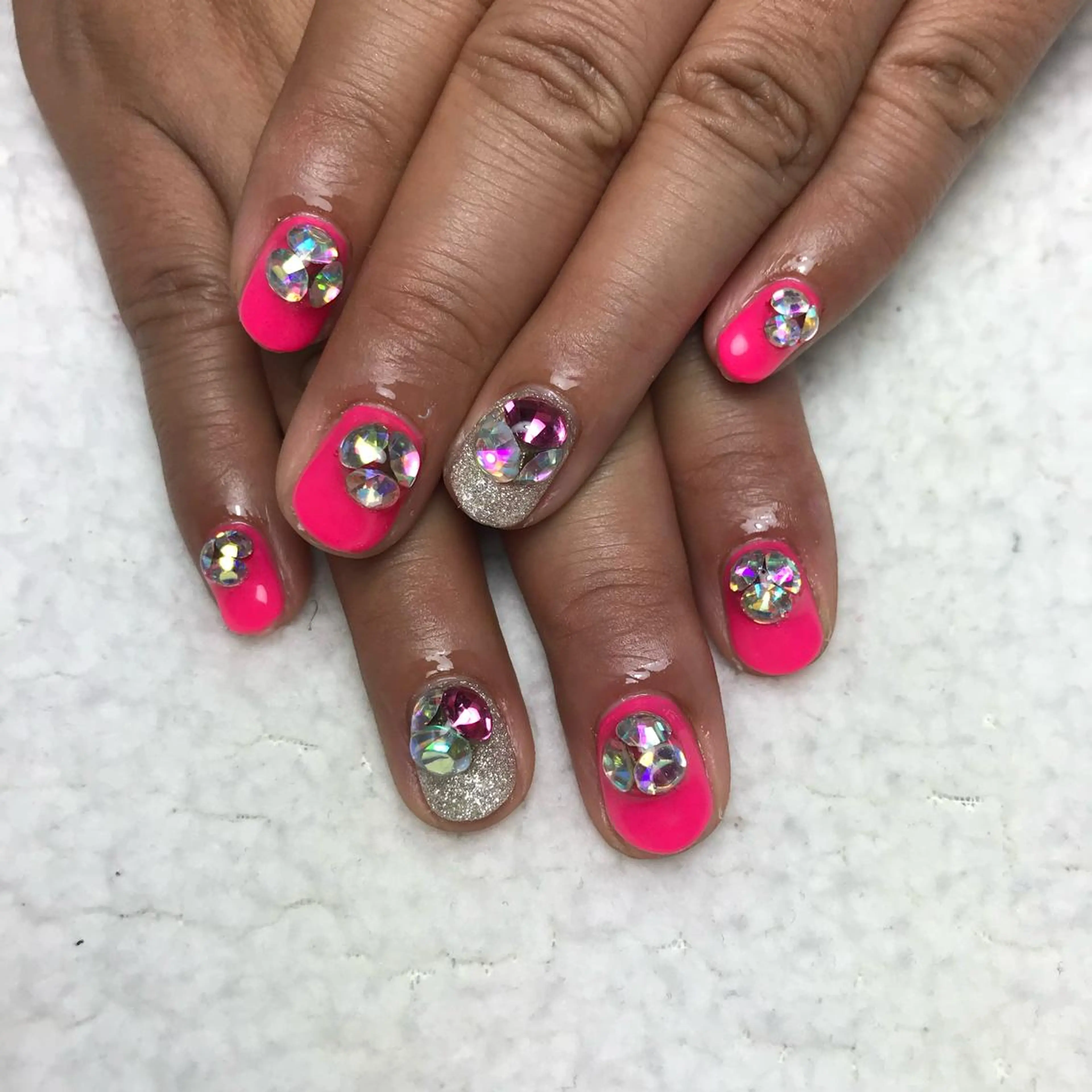 ネイル ストーンネイル ハンドネイル COCO+所属・COCO +のエステ・リラクイメージ