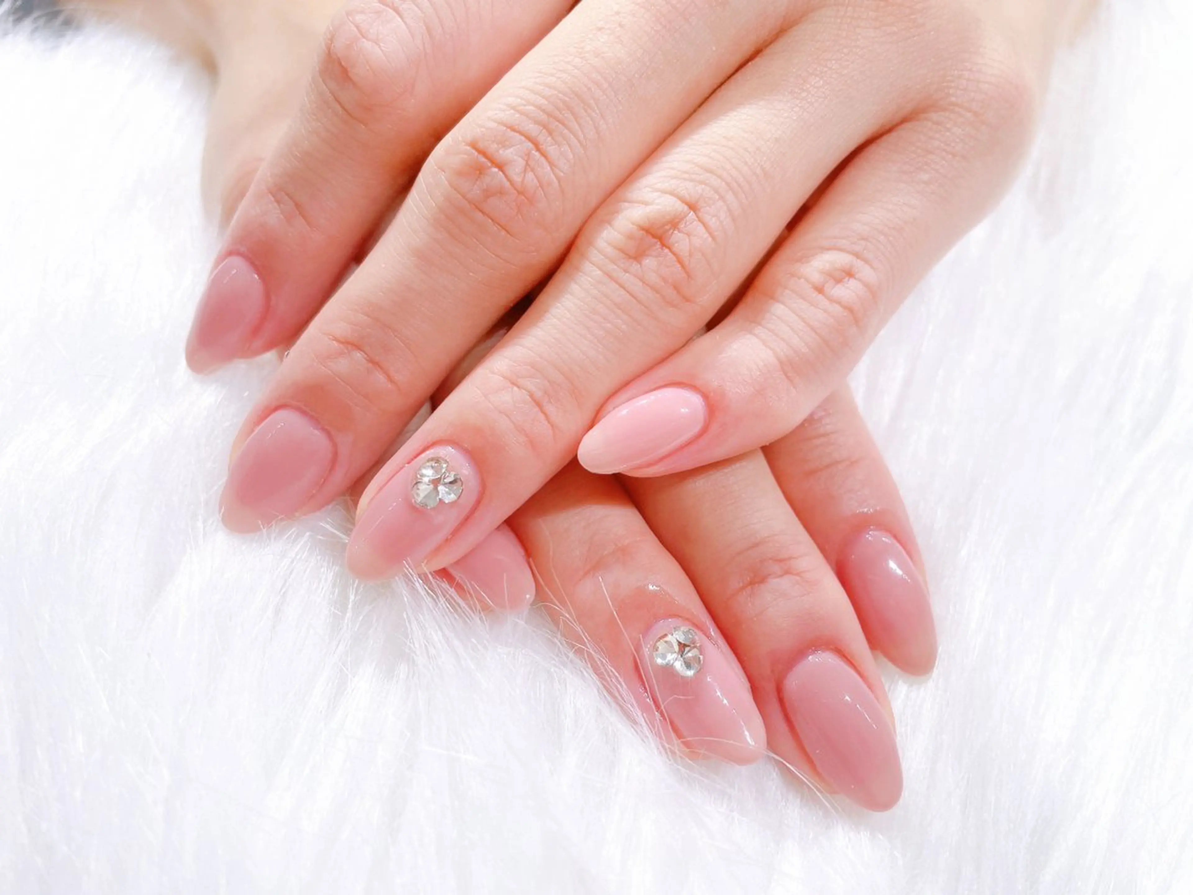 ネイル ハンドネイル リスブラン AYUMI 🍎のネイルデザイン