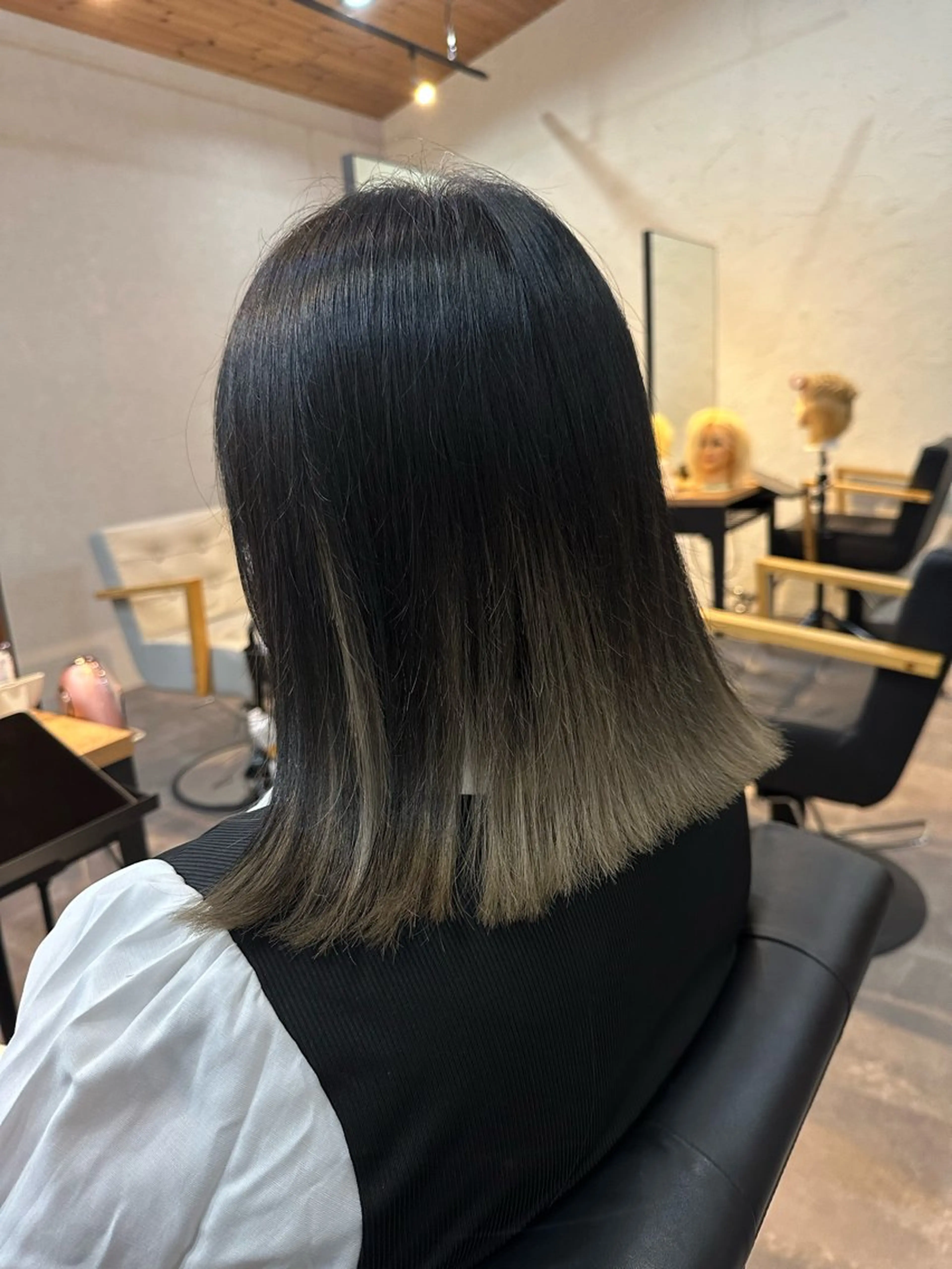 ミディアム ボブ 𝑭𝒖𝒌𝒂🩶 モテ髪×透明感カラーのヘアスタイル