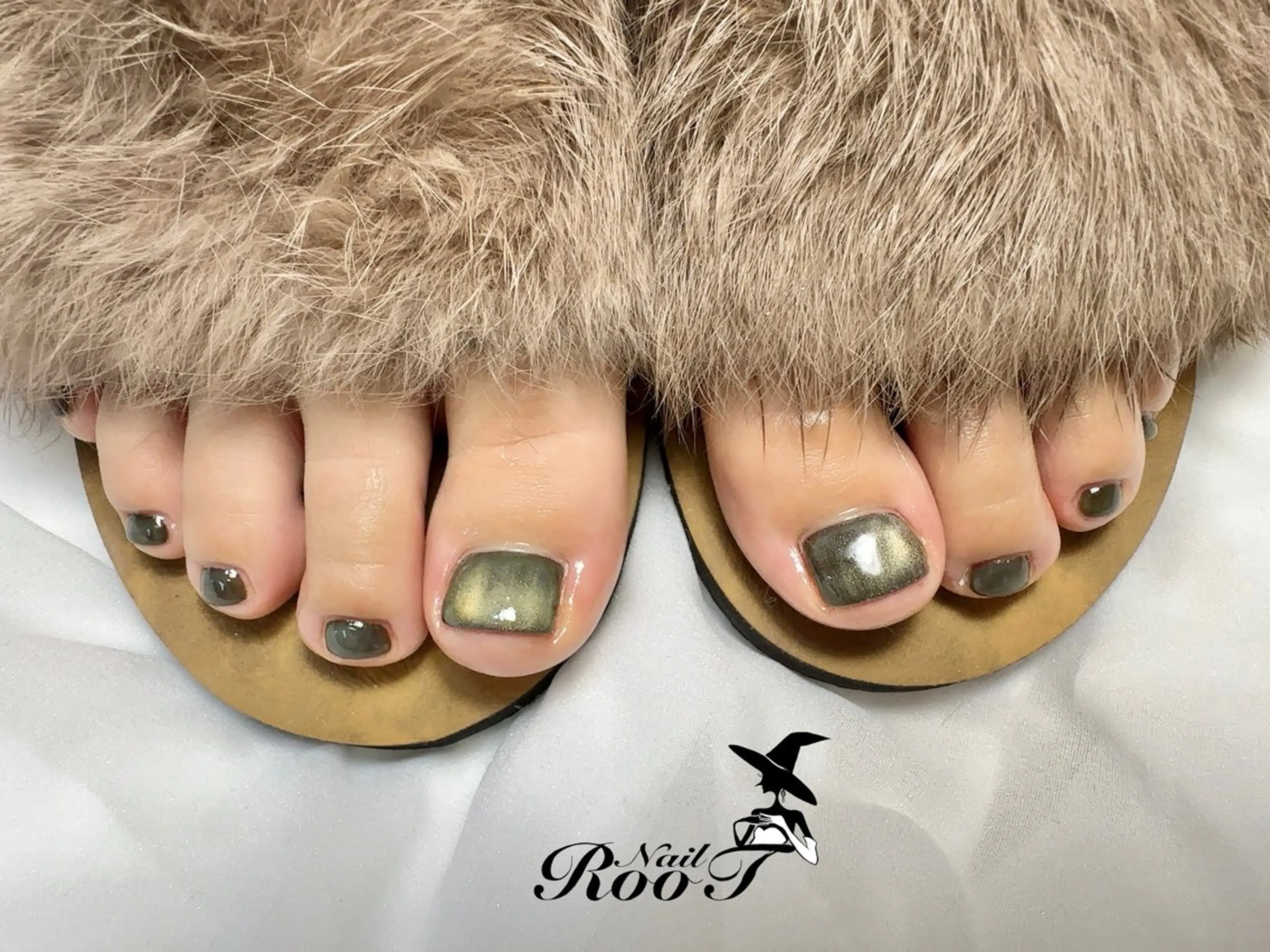 ネイル マグネットネイル フットネイル RooT Nailのネイルデザイン