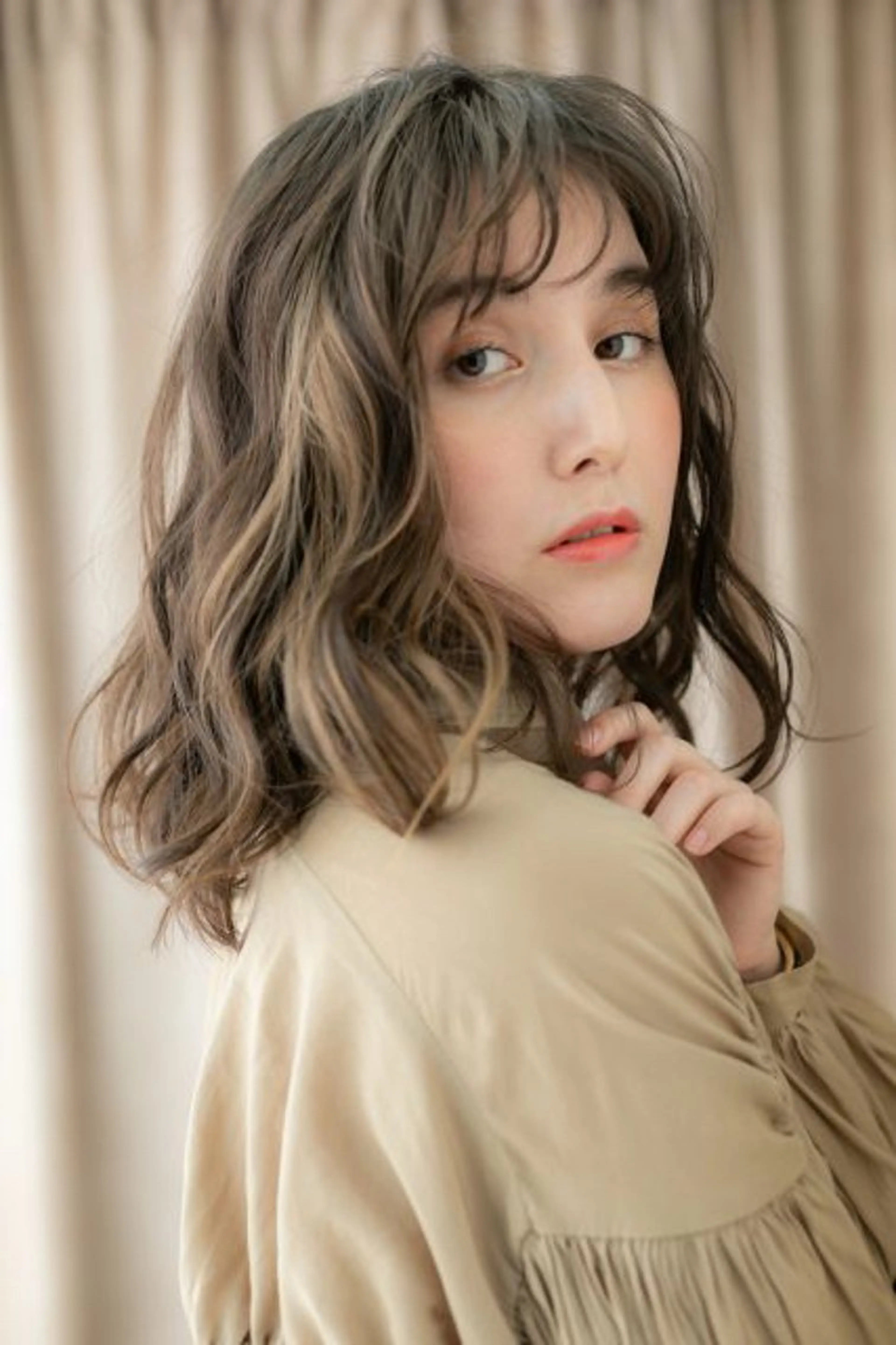 ミディアム 阿部 雲母のヘアスタイル