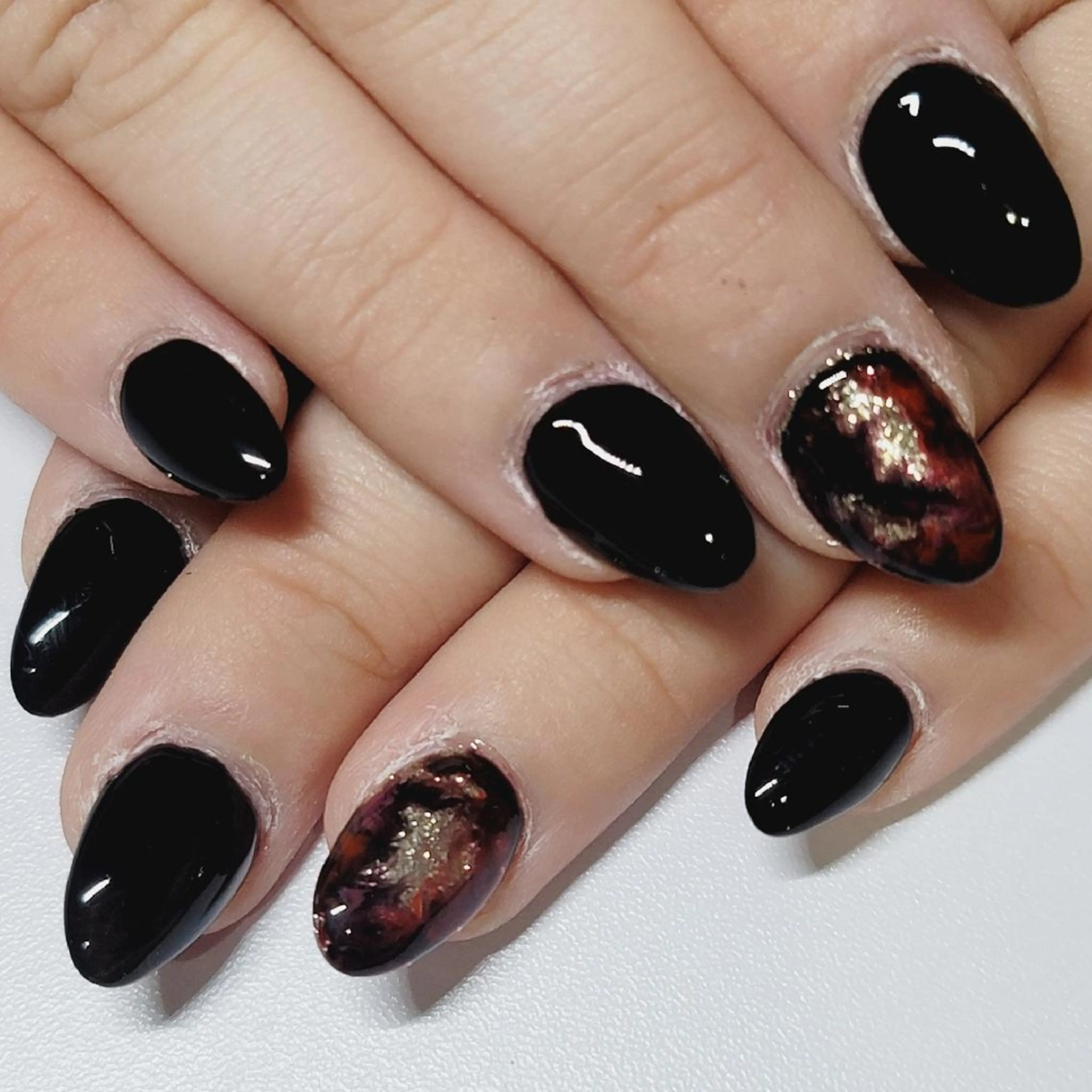 ネイル アートネイル ボルドー ゴールド 卒業式 ラメ(グリッター) ハンドネイル よしだ ひろきのネイルデザイン