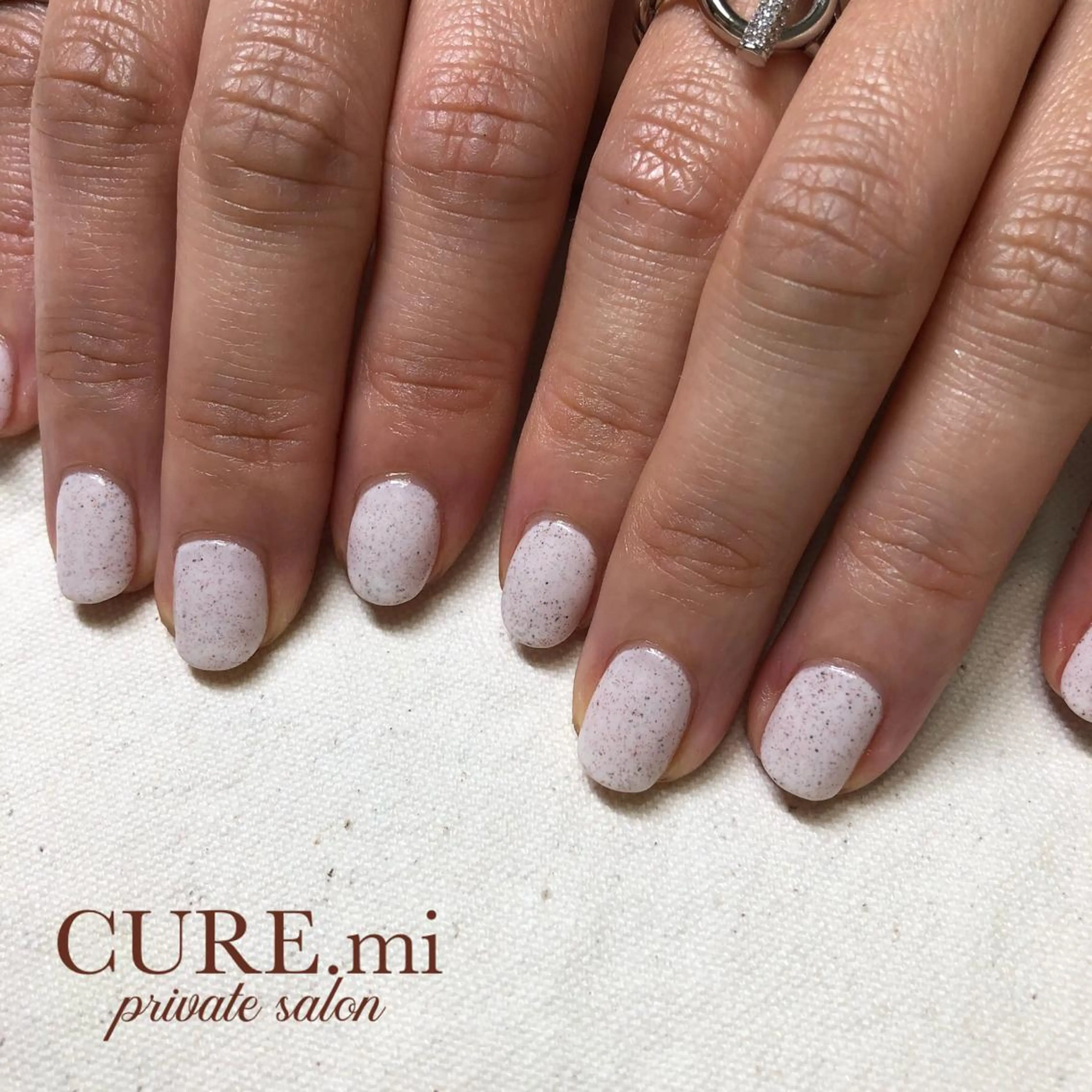 ネイル ワンカラーネイル シンプルネイル ホワイト ハンドネイル ハンドケア 伊藤 美香のその他イメージ