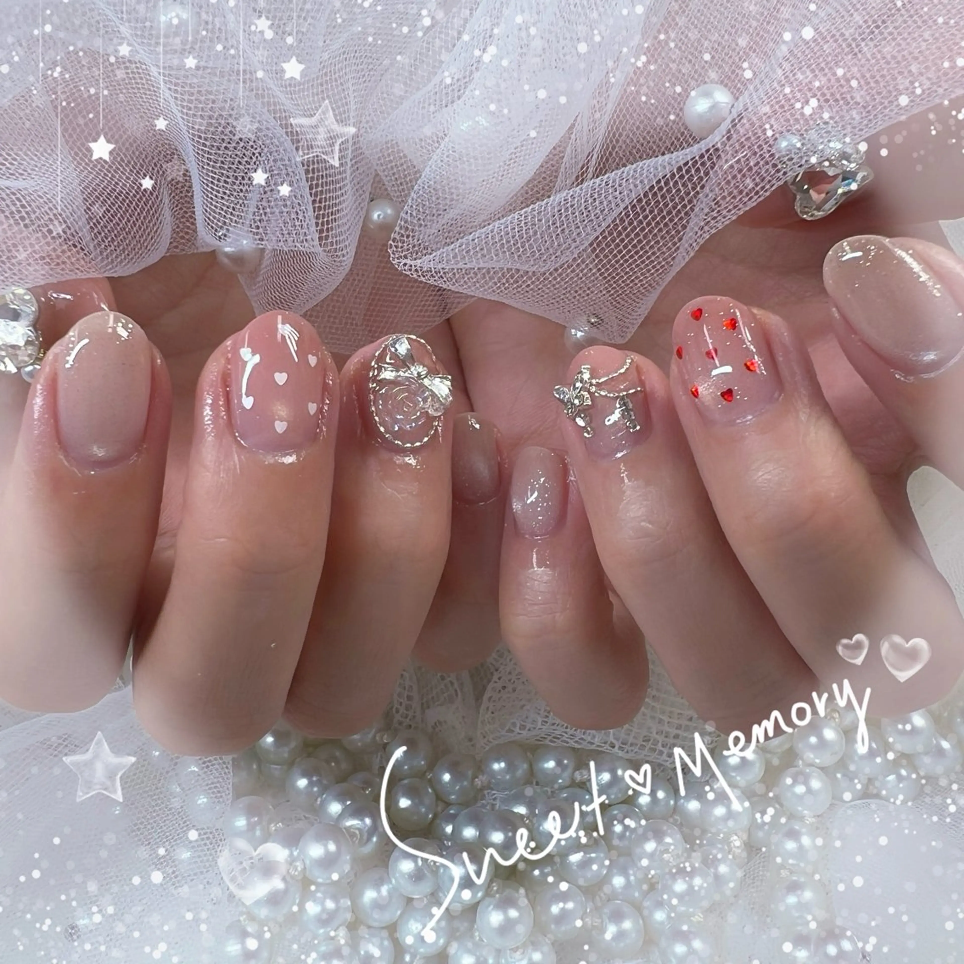 ネイル チークネイル フレンチネイル ガーリー ガラスフレンチ グラデーション ハンドネイル Chill Nailsalonのネイルデザイン