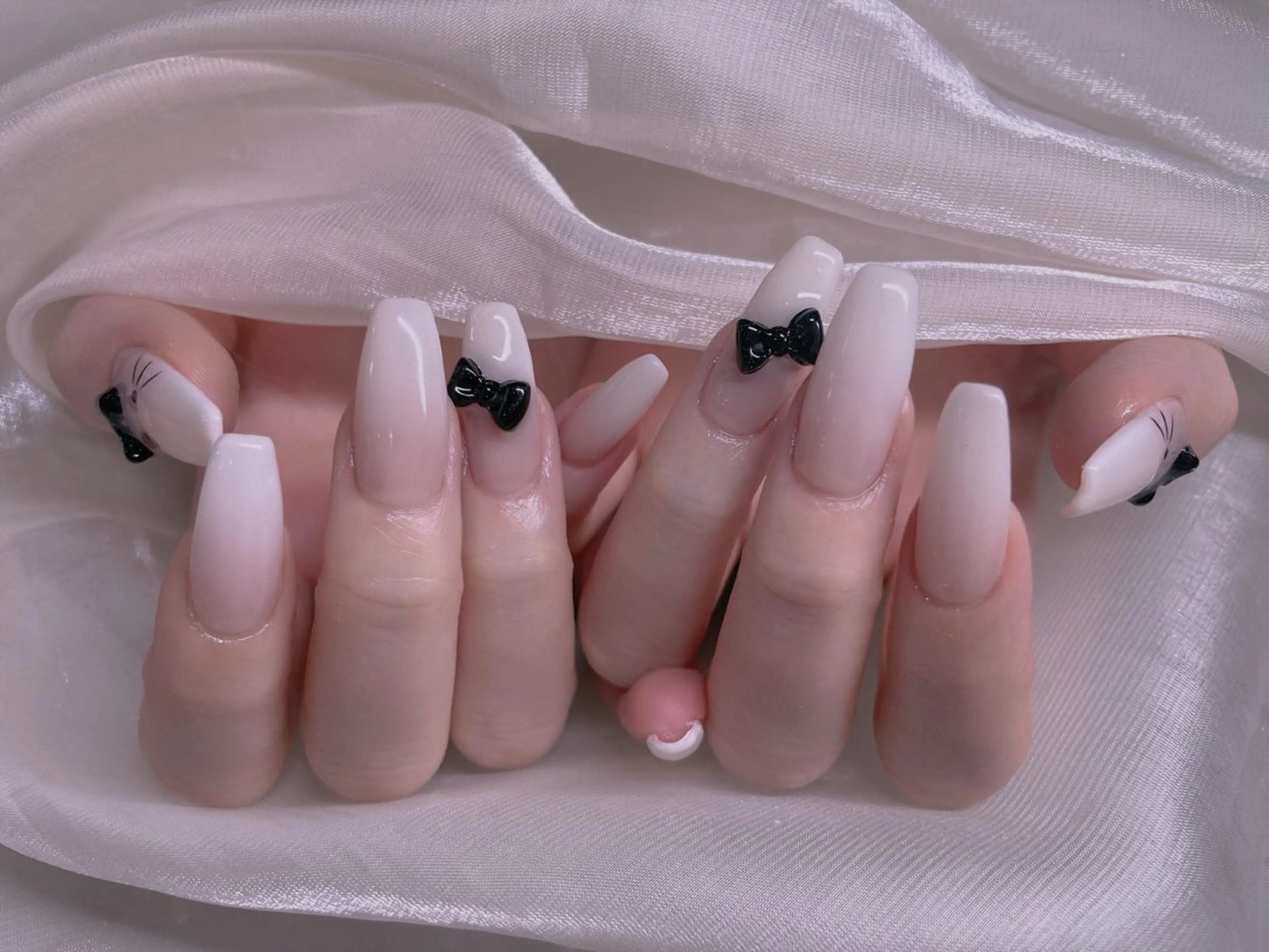 ネイル チークネイル フレンチネイル ハート 韓国ネイル レース 美爪パラジェル導入店 Sunnilyのネイルデザイン