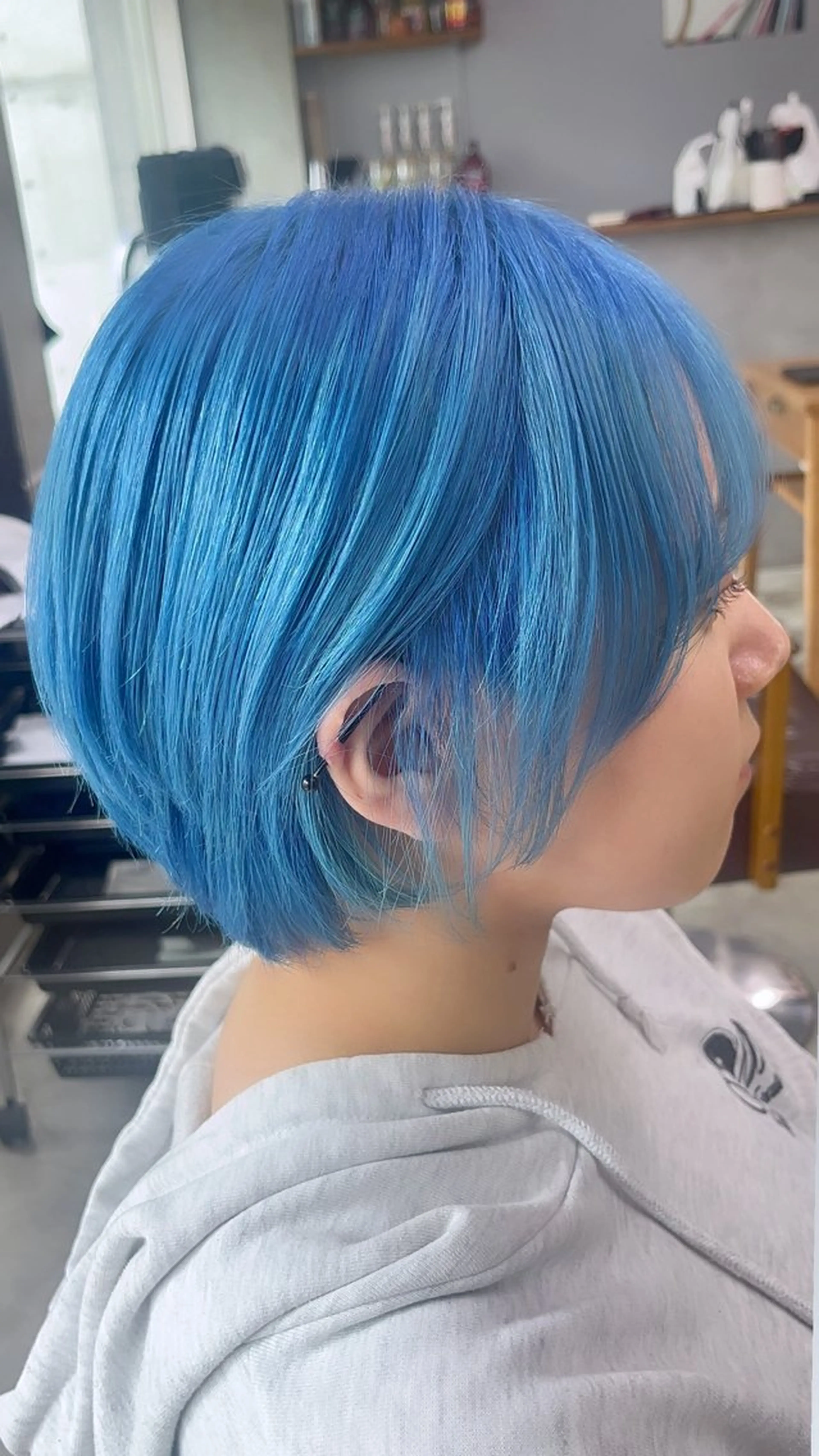 カラー 秋山 美奈のヘアスタイル