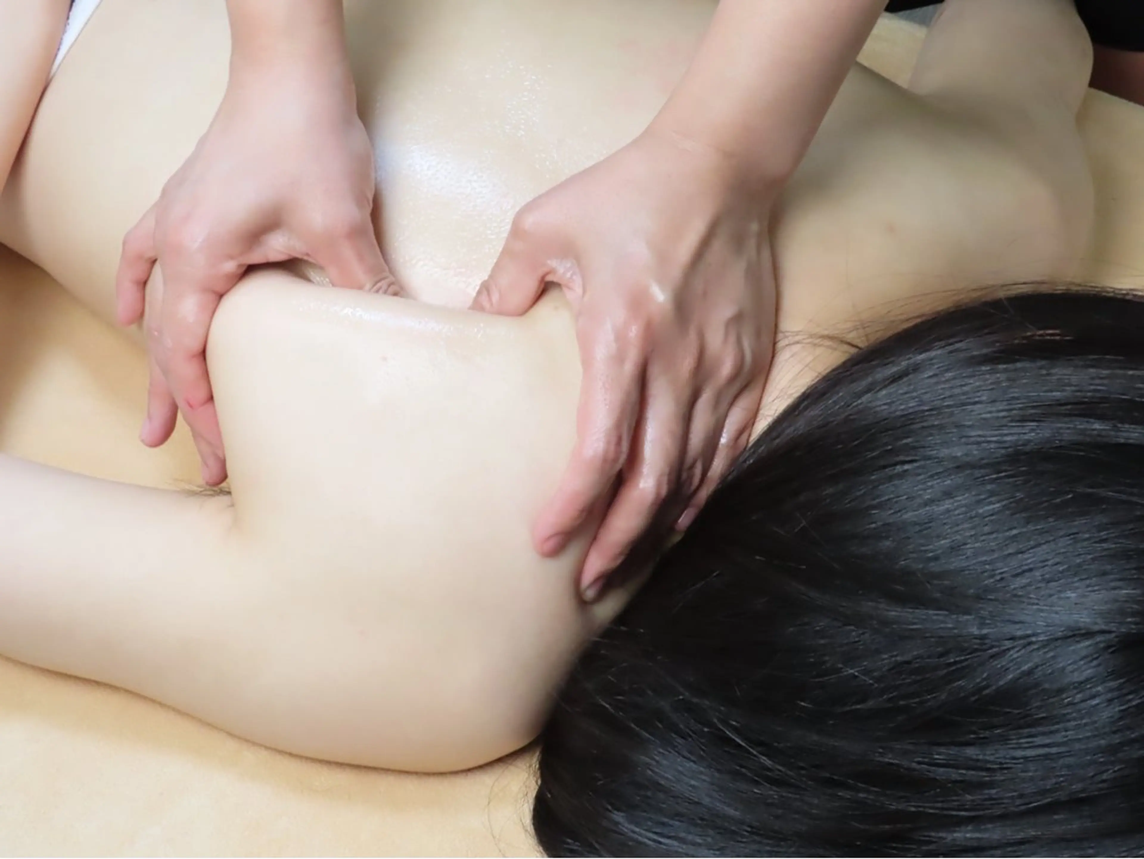 ❤️アロマリンパ❤️肩コリ👘むくみ👍疲労消全身アロマ+前もも+デコルテ+首肩+腸揉み+ヘッド💚 100分¥6990の写真