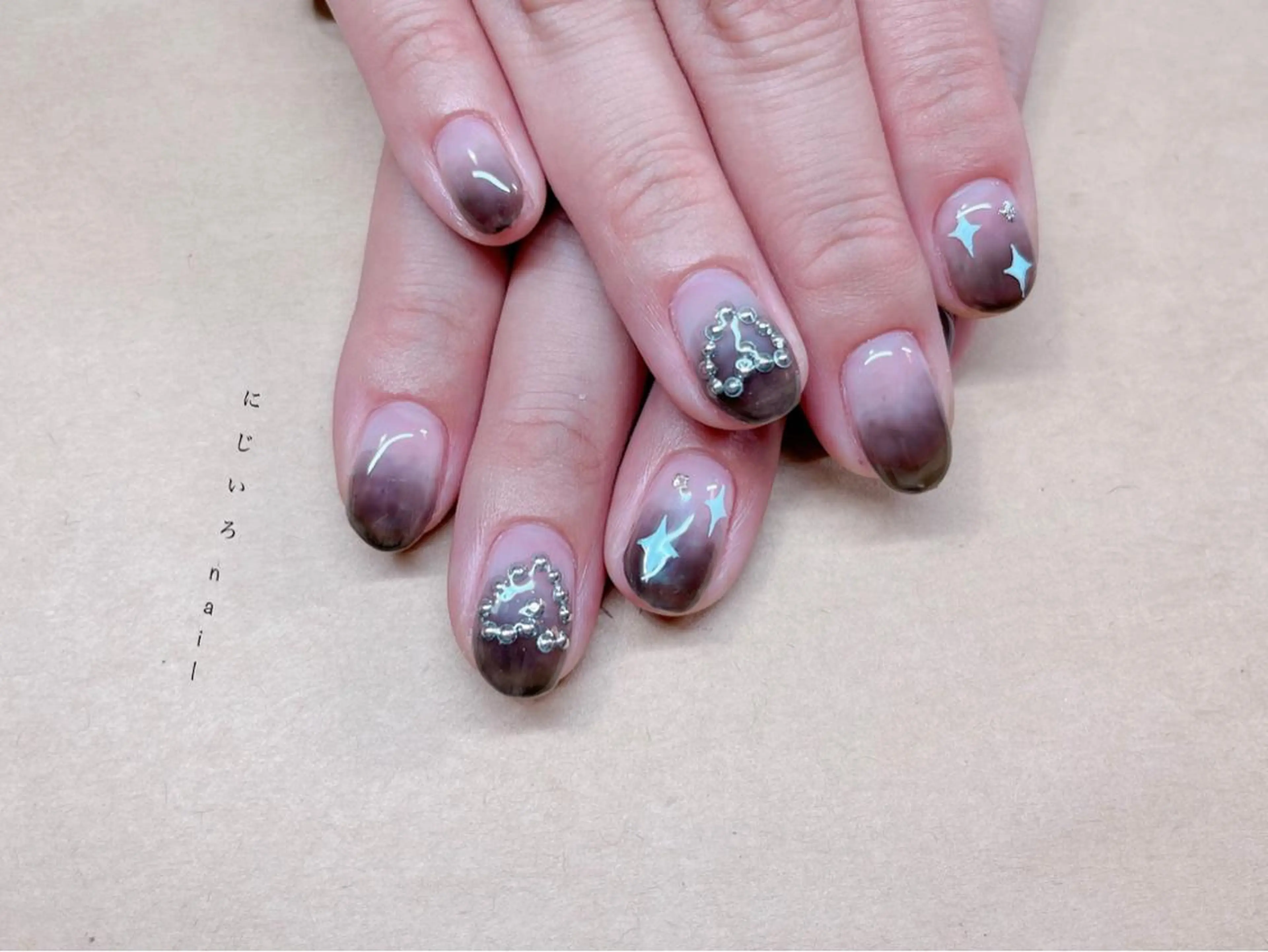 ネイル にじいろ nailのネイルデザイン