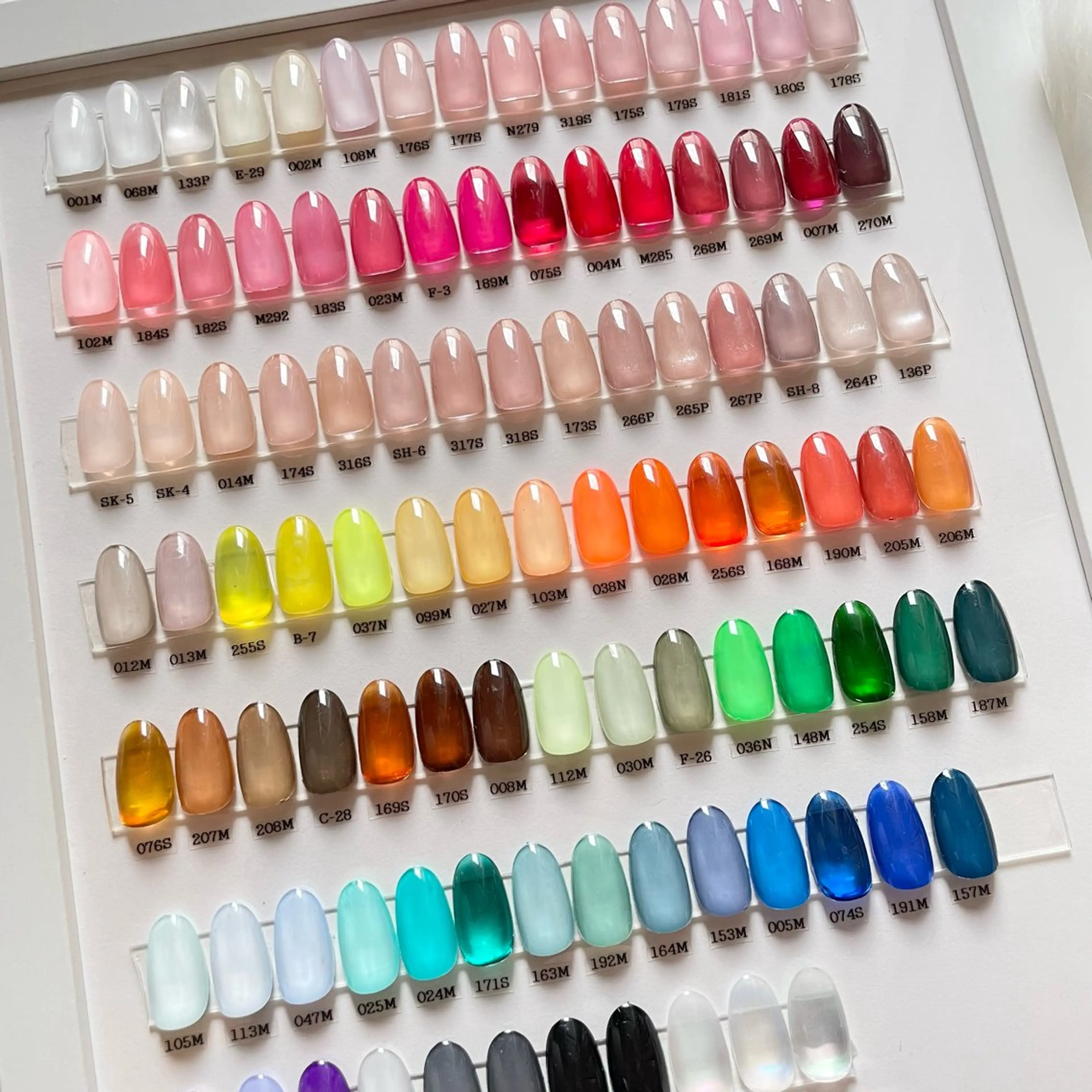 ネイル neige Kouzukiのネイルデザイン