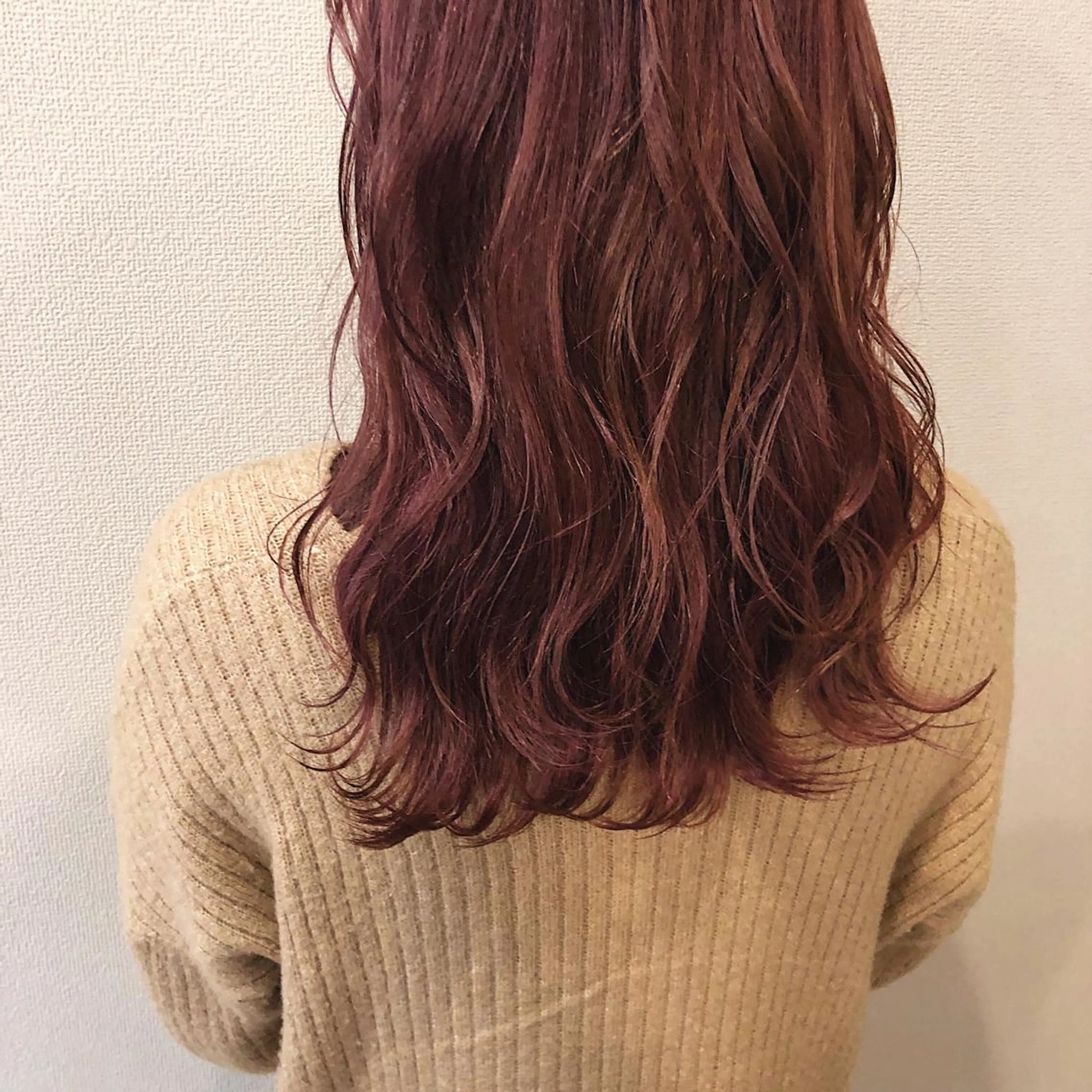 セミロング カラー ブリーチ ケアブリーチ カシス ピンクカラー カット ヘアカラー トリートメント 山口 浩之のヘアスタイル