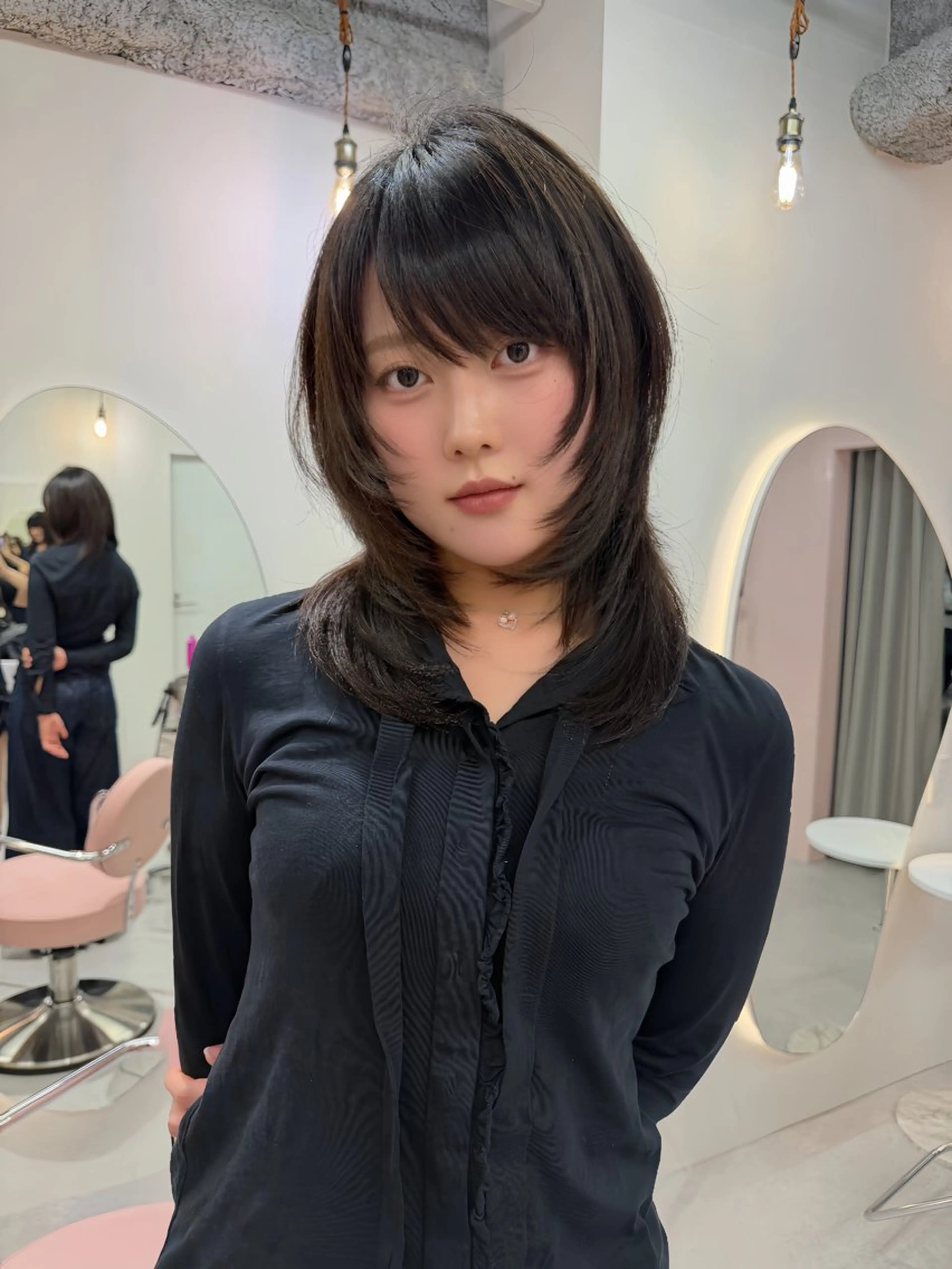 ミディアム カット トリートメント RiA/レイヤーカッ ト/ハッシュカットのヘアスタイル