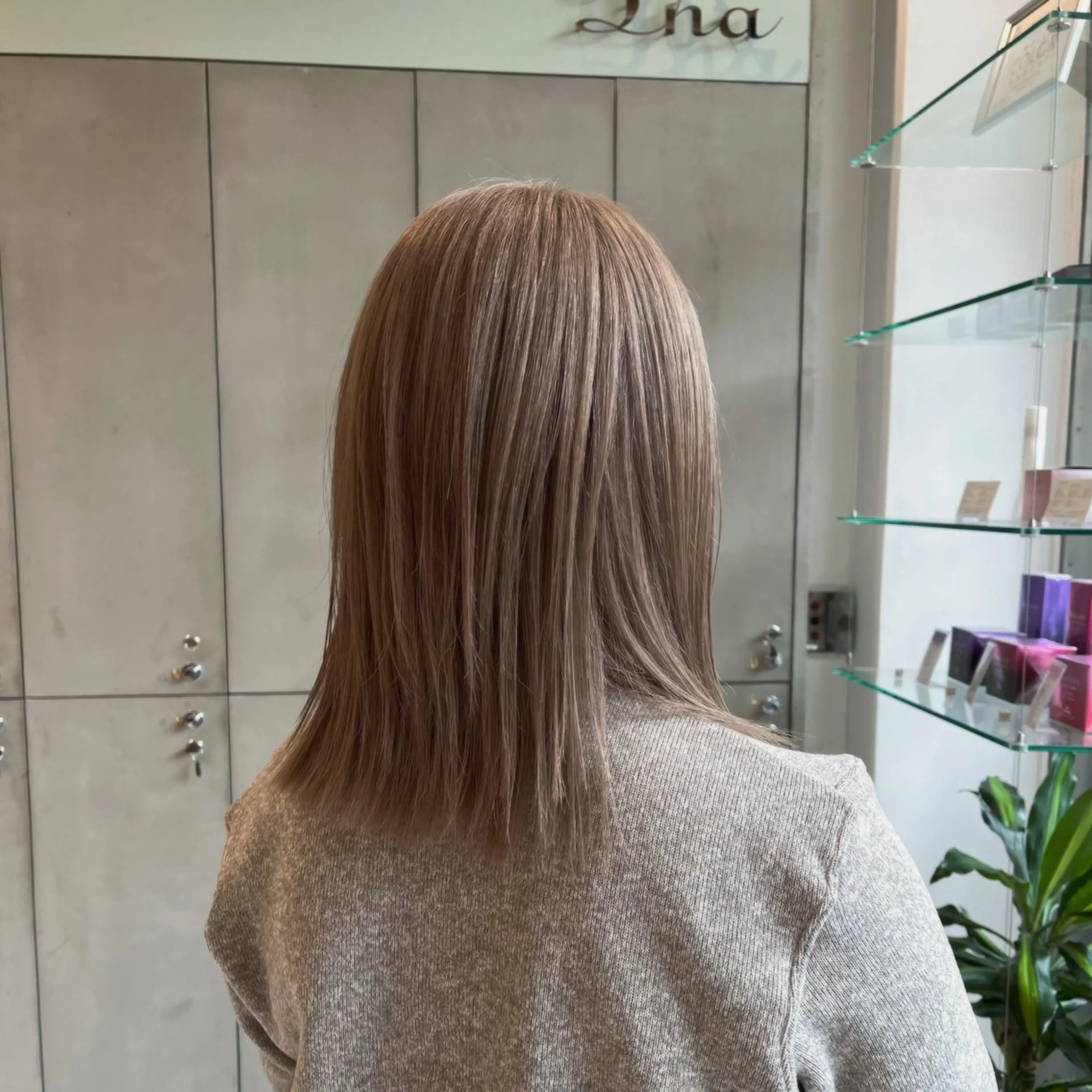 ミディアム カラー D'na所属・ベージュ🤎/韓国風 ヘア🇰🇷/さくらのヘアスタイル