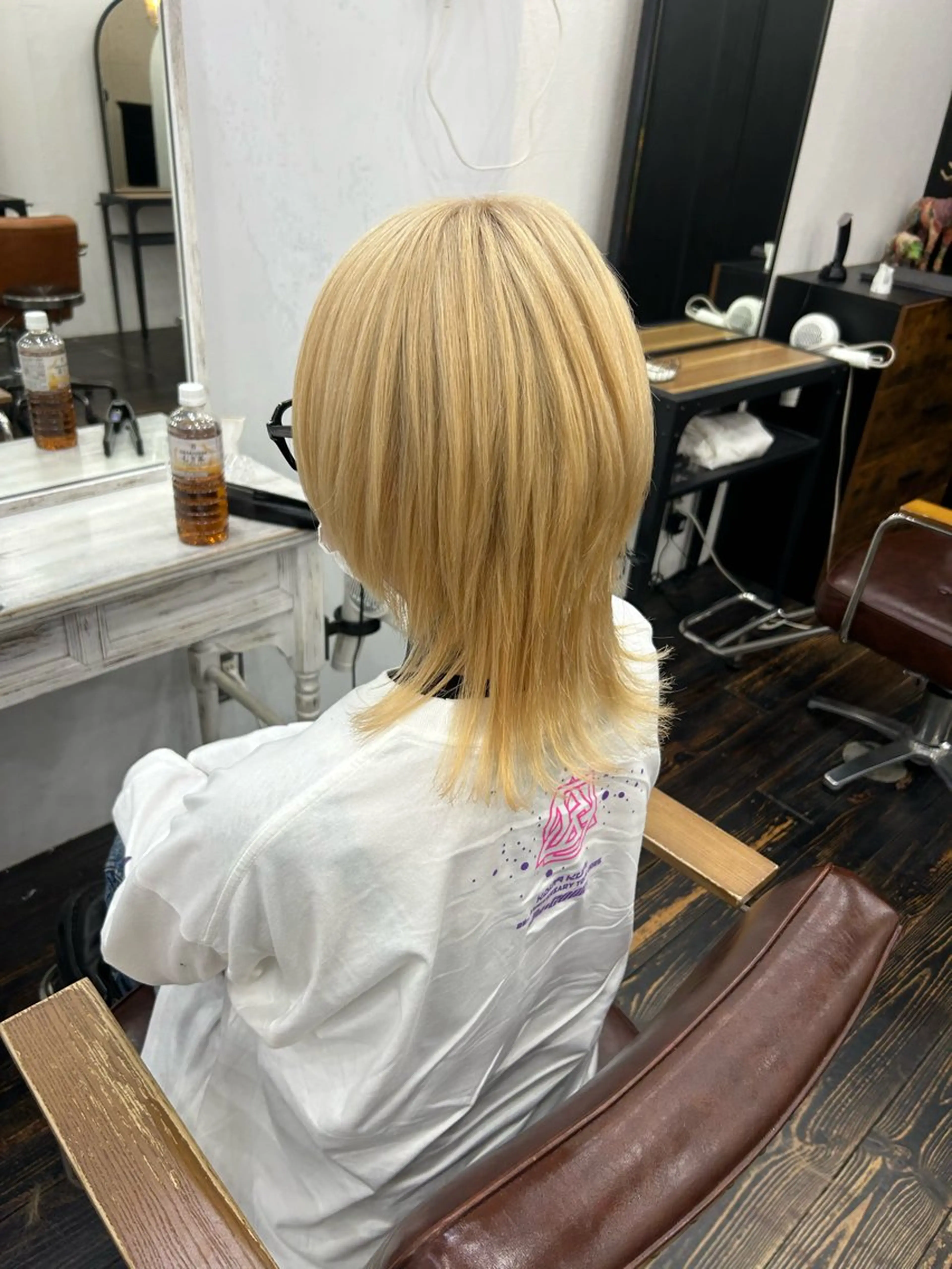 セミロング レイヤー ハイトーン 暖色⭐︎KANAKOのヘアスタイル