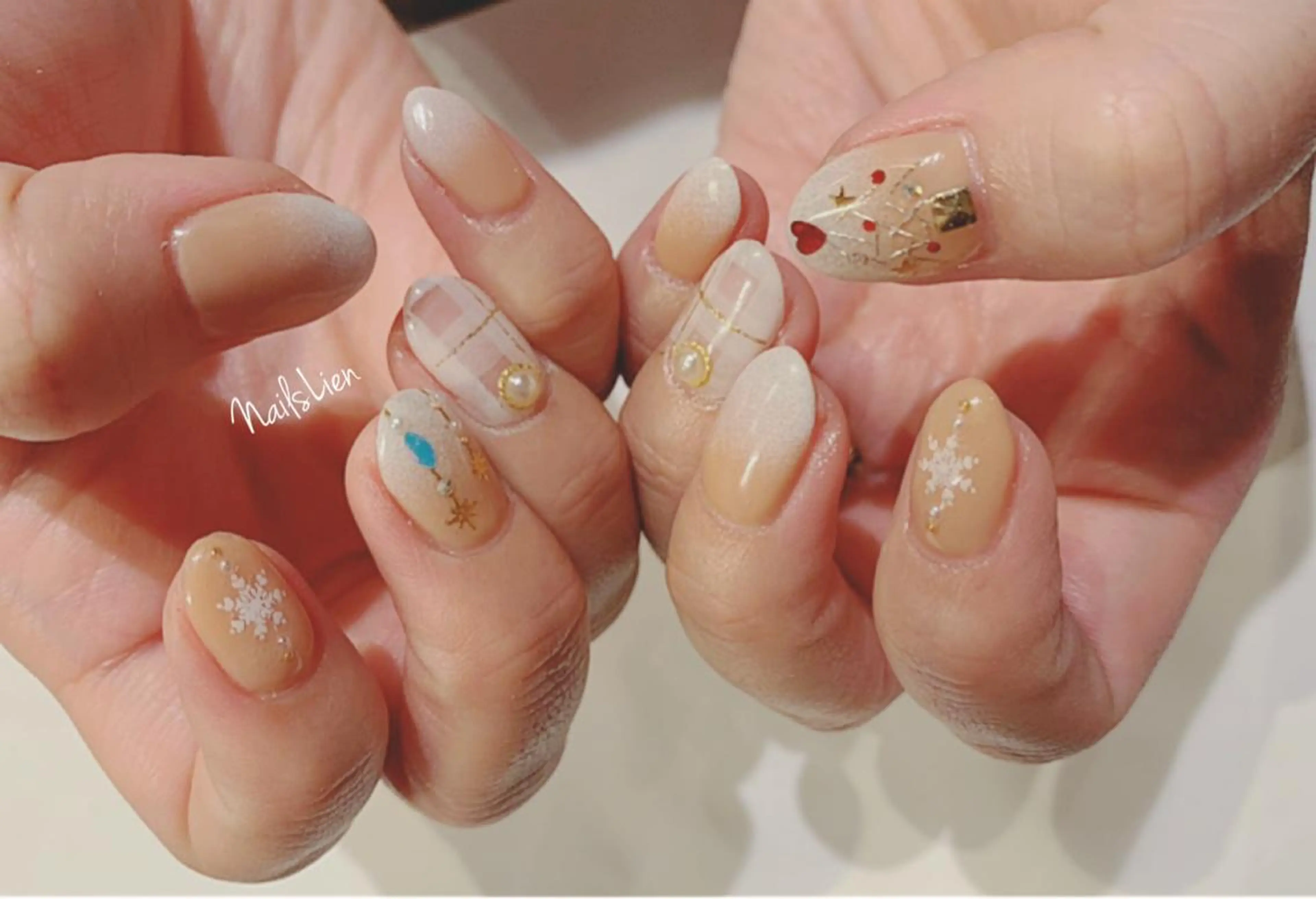 ネイル アートネイル 冬ネイル クリスマス studio e n / RiNのネイルデザイン