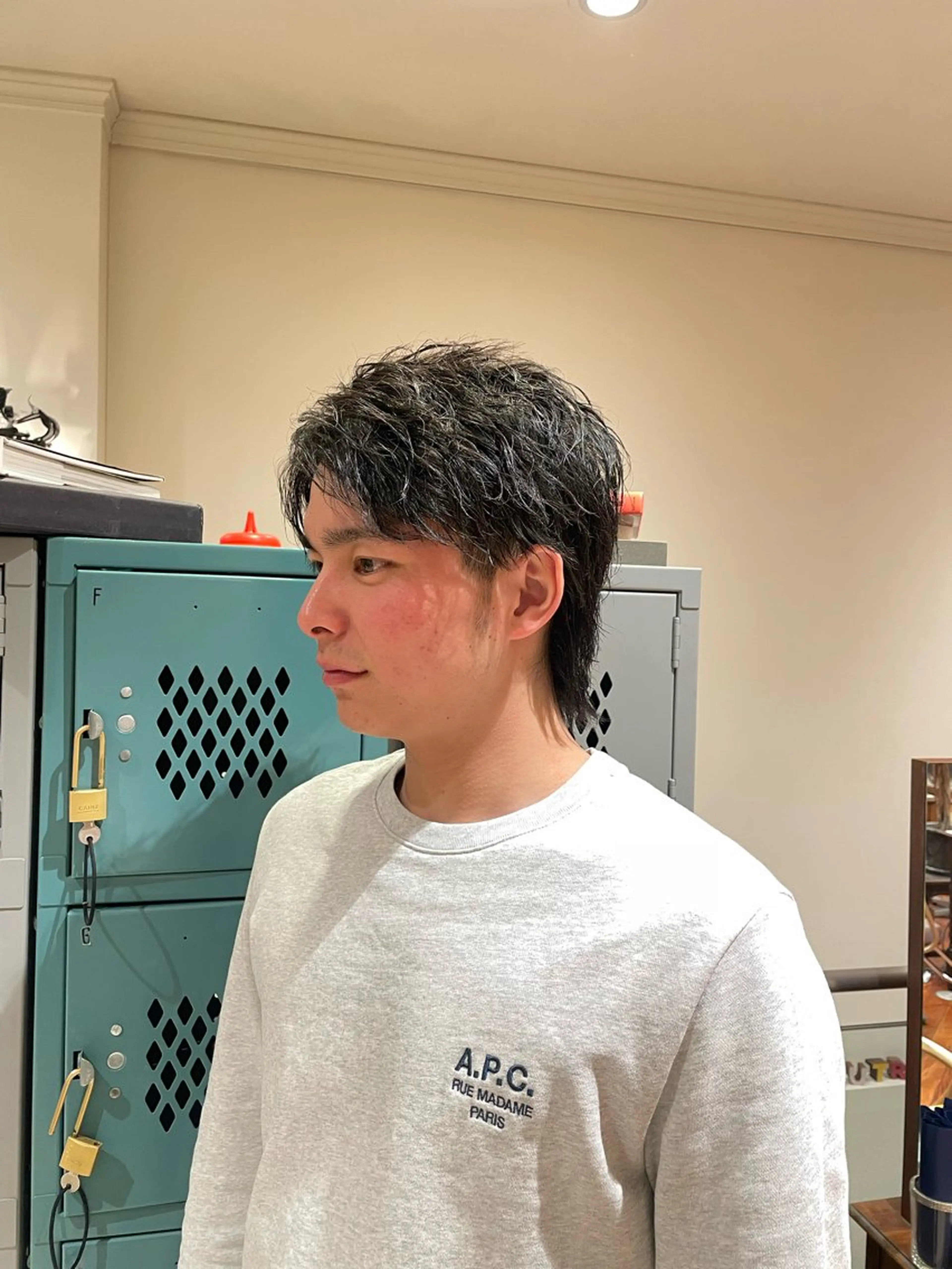 メンズ メンズパーマ 刈り上げ メンズウルフカット ウルフカット 大阪梅田 稲葉利也斗のヘアスタイル