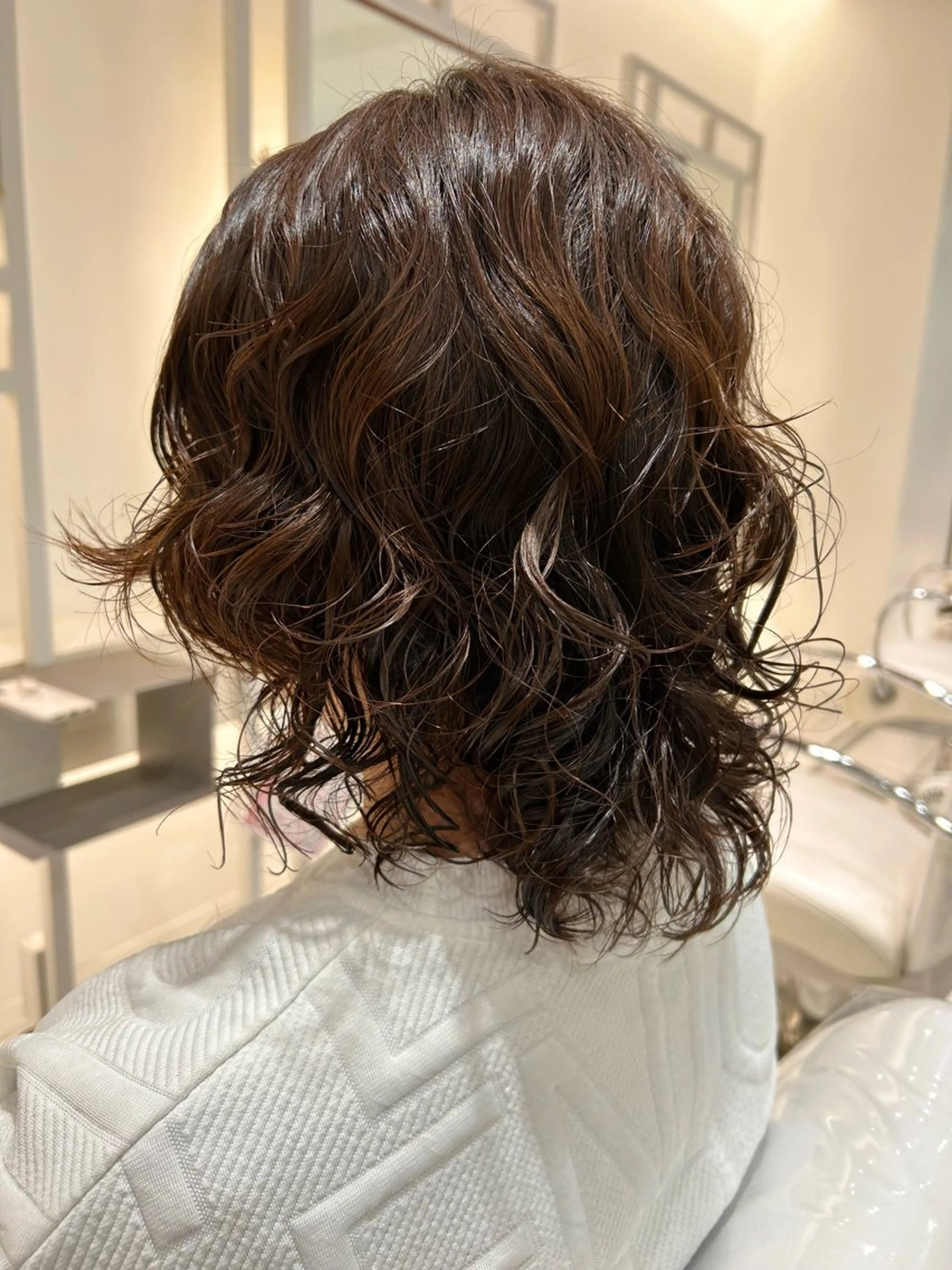 ミディアム パーマ ミディアムパーマ ウルフカット パーマ オオタ ユイナ🌈のヘアスタイル