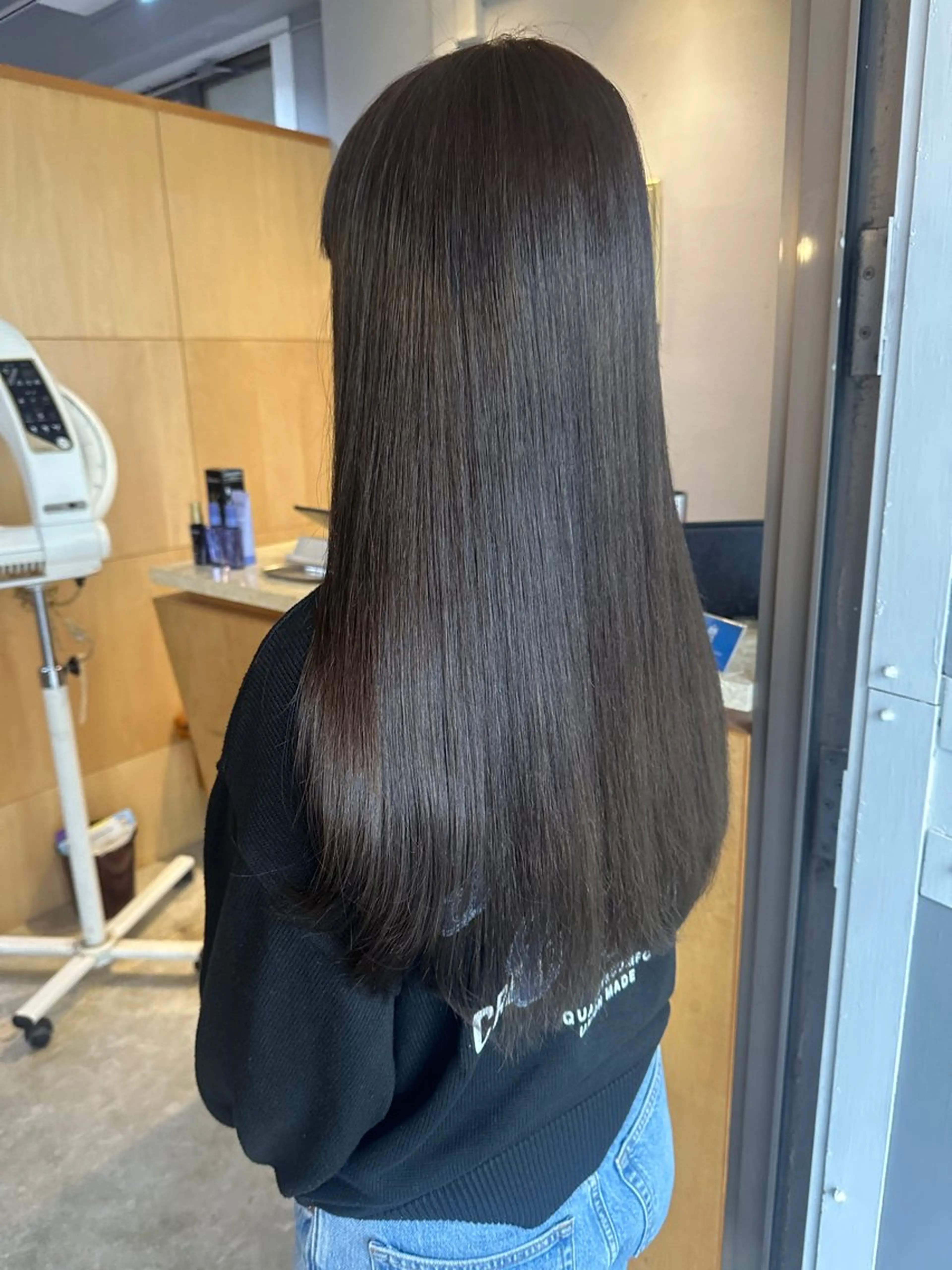 ミディアム カット ヘアカラー トリートメント miloc MOMOKAのヘアスタイル