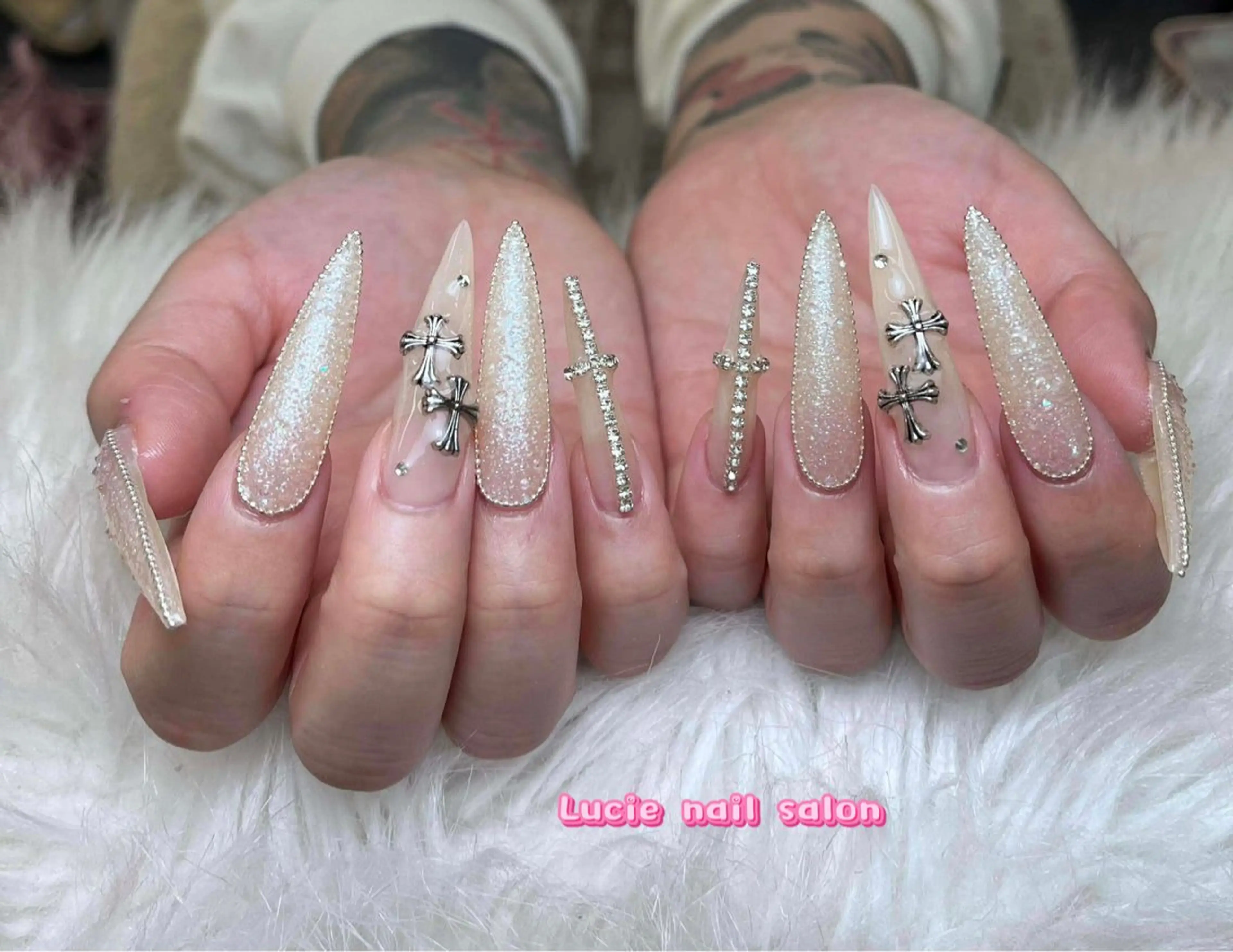 ネイル フレンチネイル ジェルネイル グラデーション 持ち込み オフィスネイル ハンドネイル LUCIE NAILのネイルデザイン