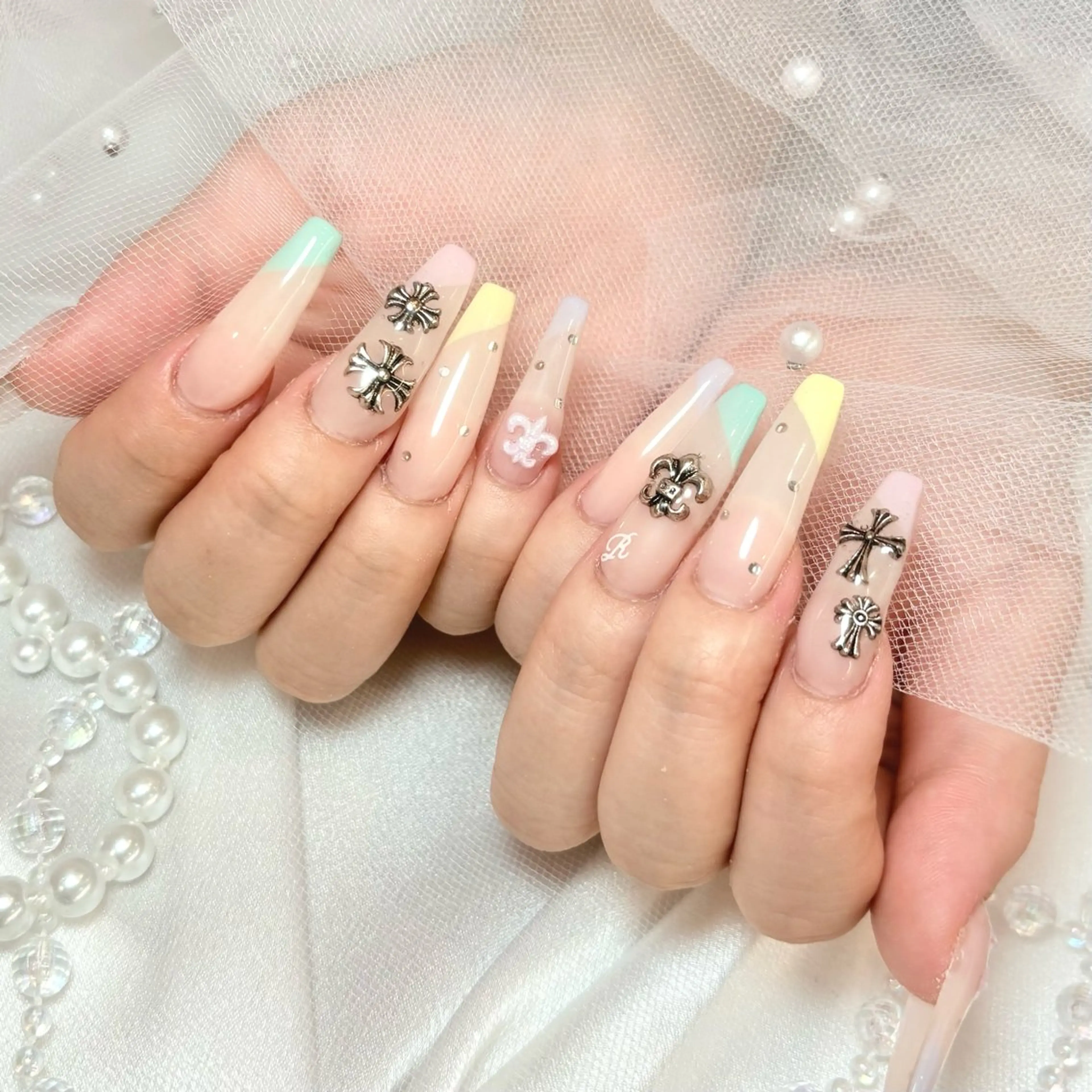 ネイル mio nail TANIのネイルデザイン