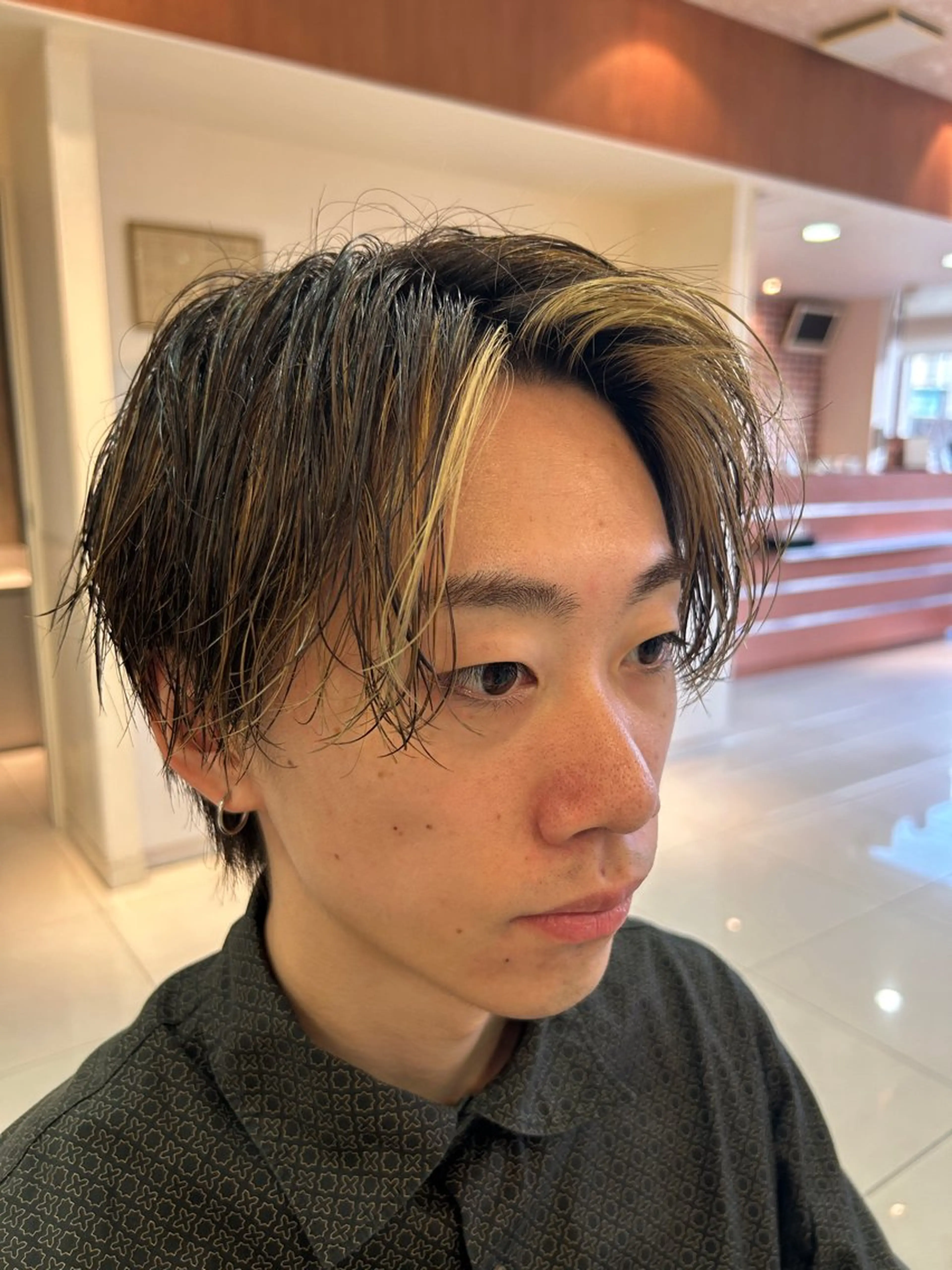 ショート カラー メンズ メンズハイライト ミストバング  フェイスフレーミング ハイライトカラー ハイライト RayField かおるのヘアスタイル