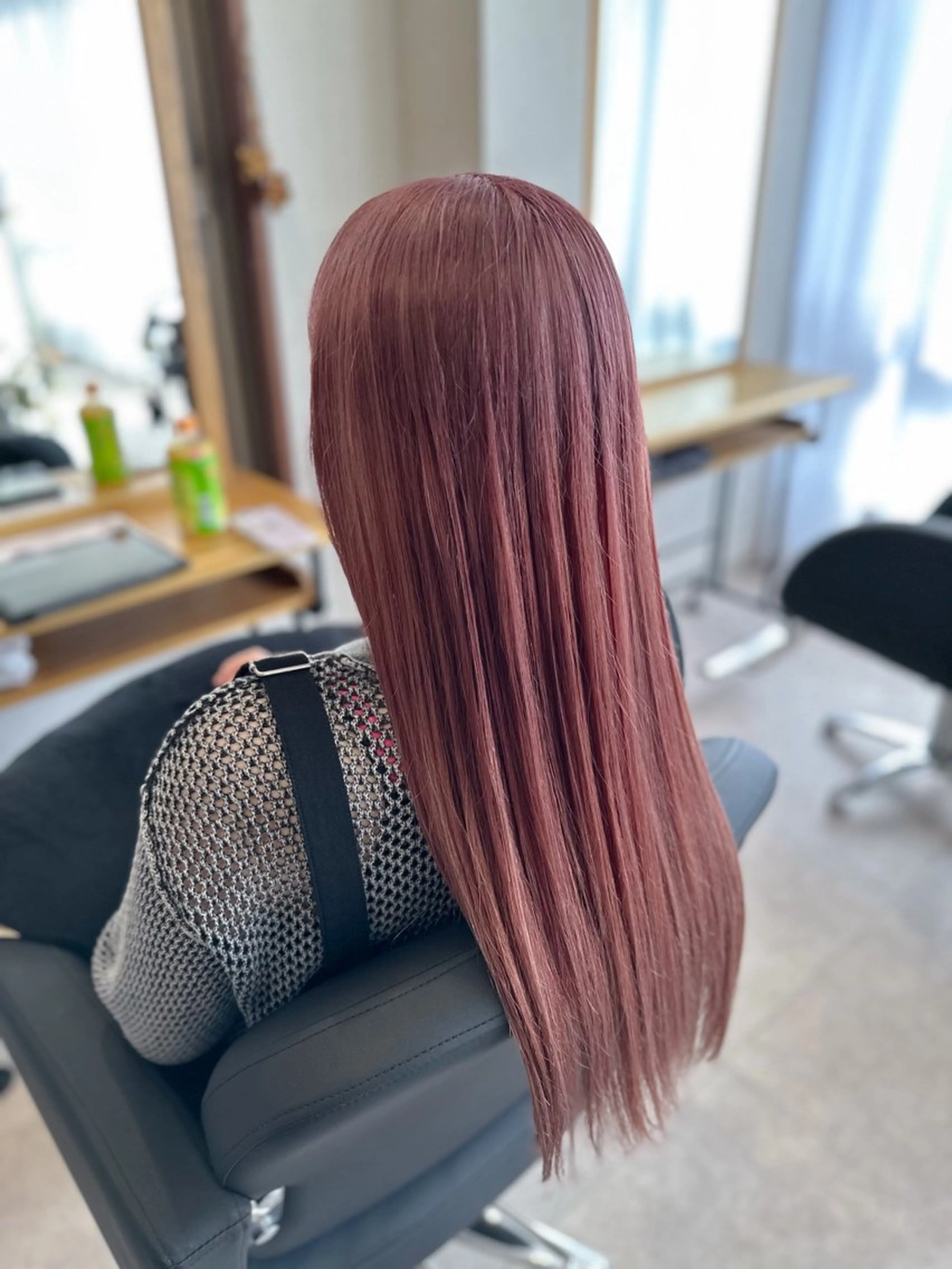 ロング カラー ベージュカラー ピンクカラー ピンクベージュ 《髪質改善・縮毛矯正 /ブリーチ》坂本爽のヘアスタイル