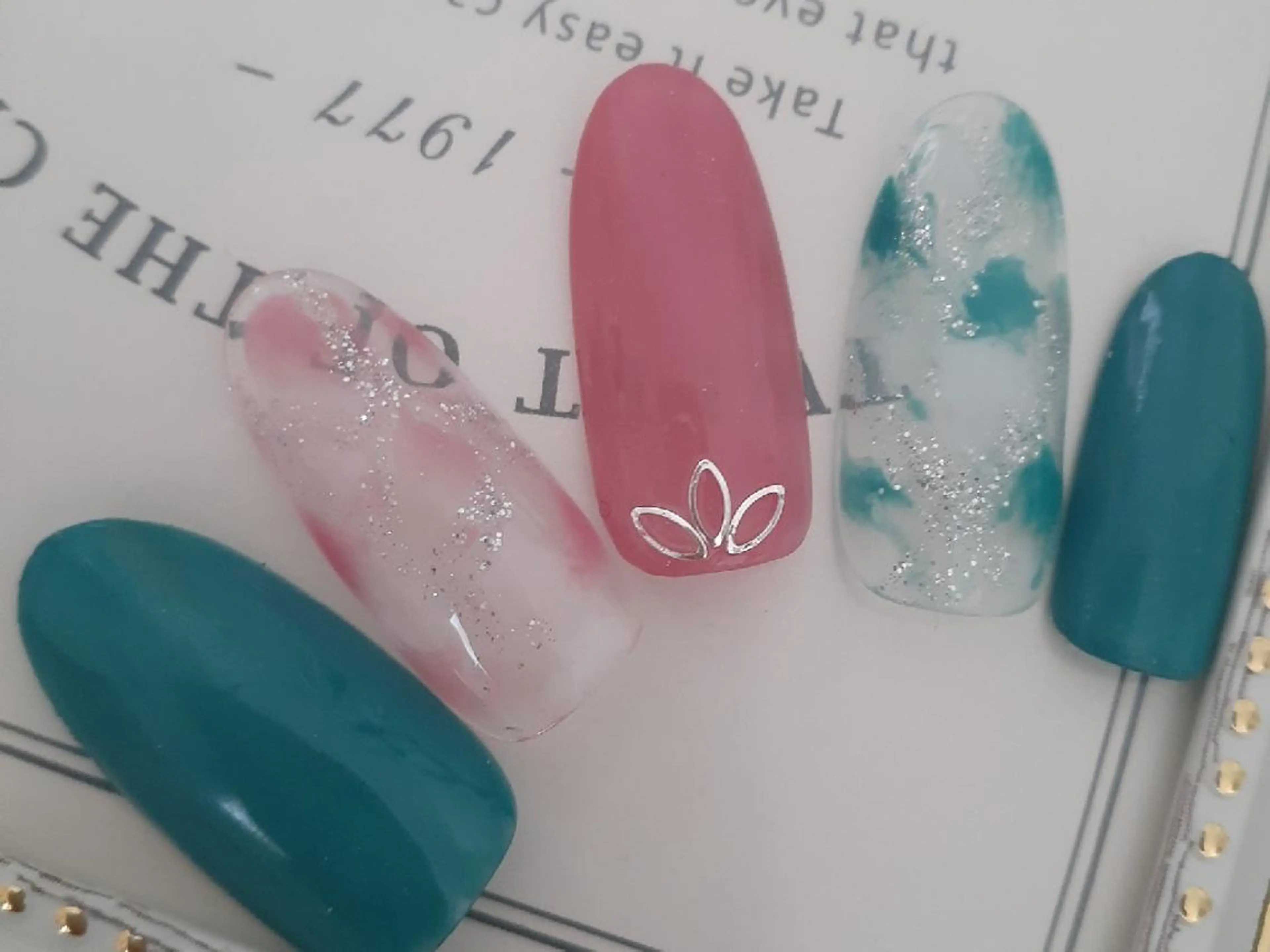 ネイル 鈴木 憂維のネイルデザイン