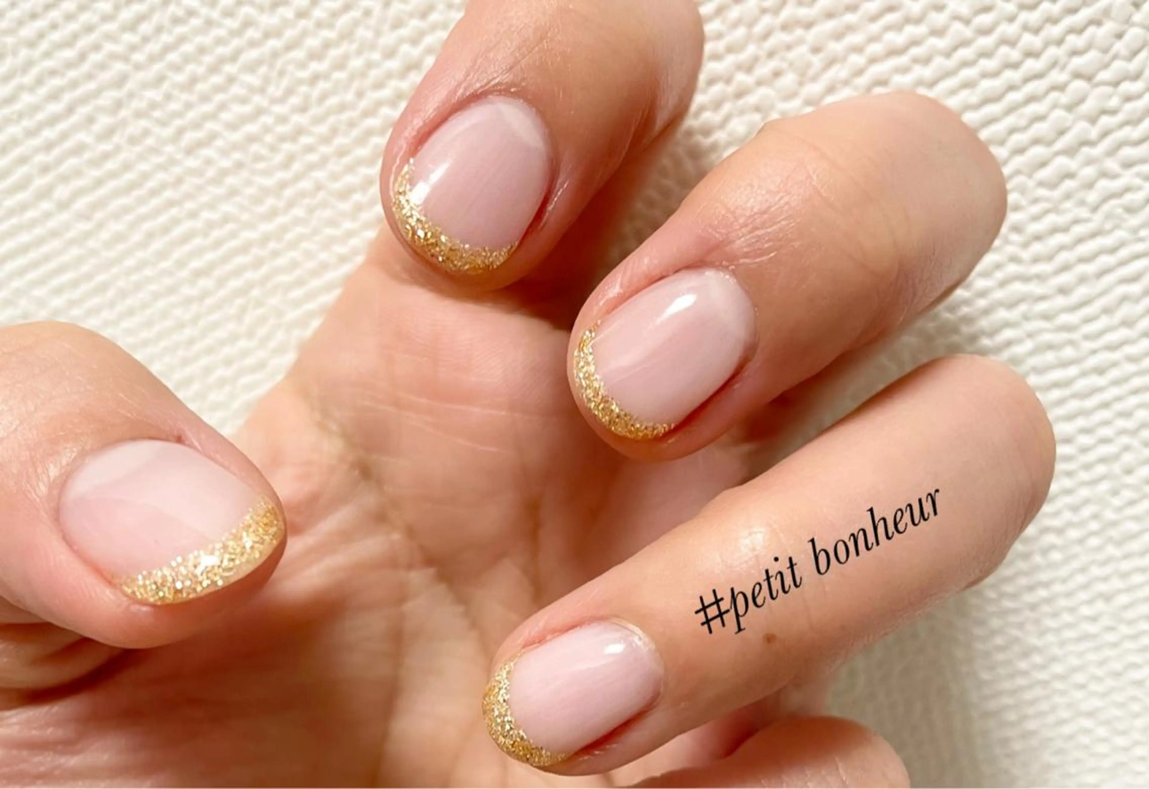 ネイル フレンチネイル ジェルネイル ラメ(グリッター) パラジェル Mas Miのネイルデザイン