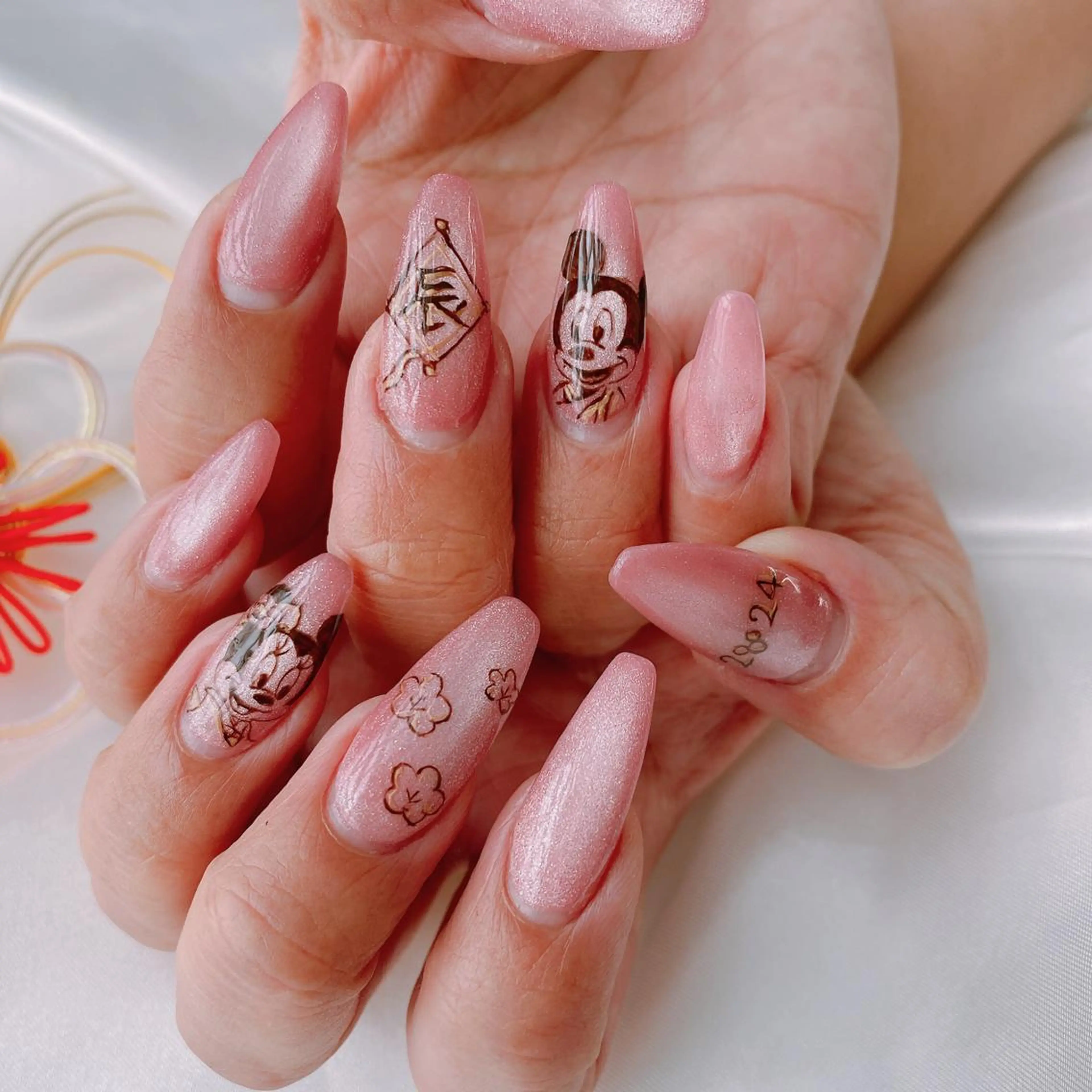 ネイル Nail salon Honey Beeのネイルデザイン
