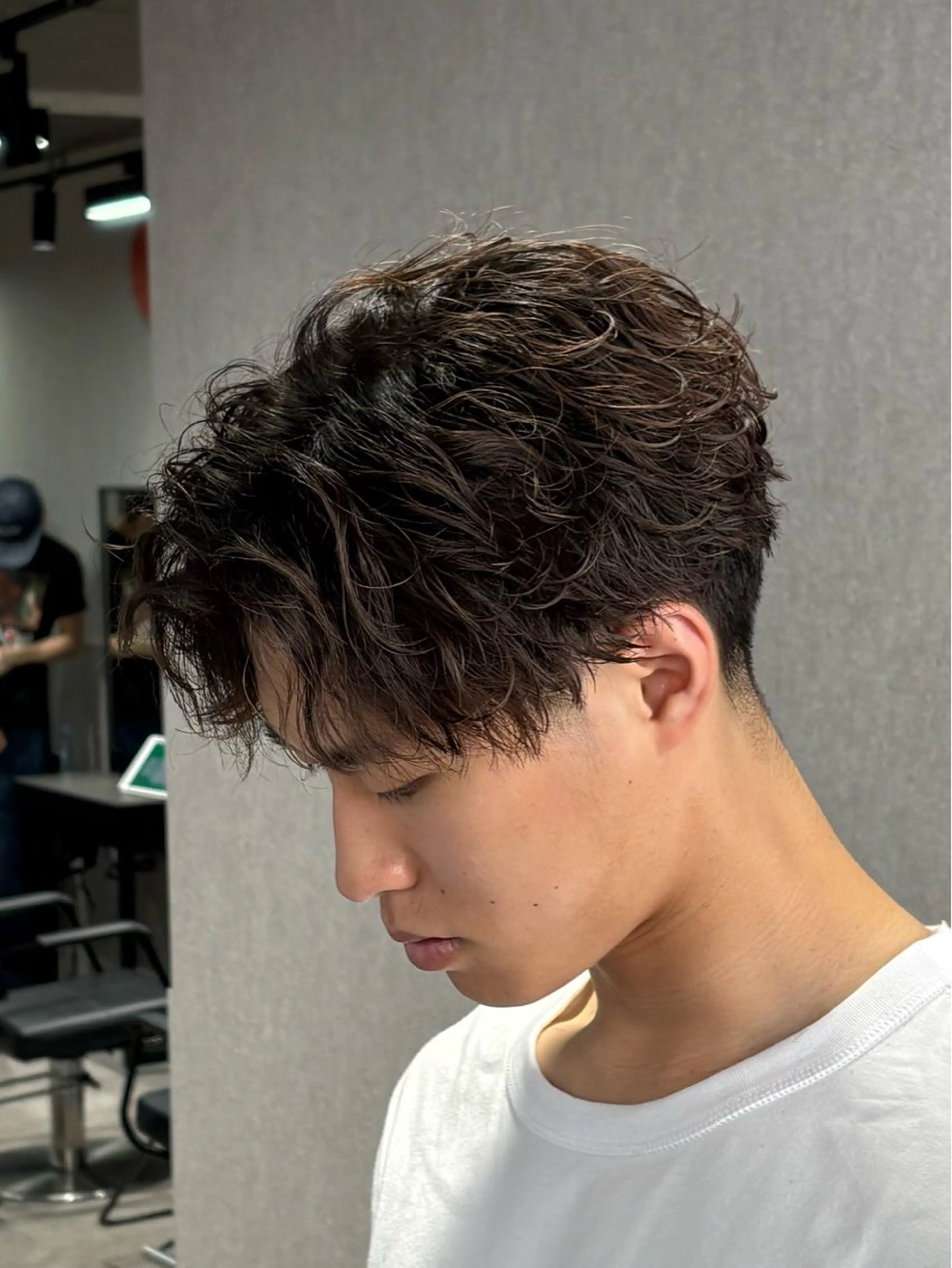 ショート カラー パーマ メンズ カット パーマ 【シャドウパーマ センターパート】義心のヘアスタイル