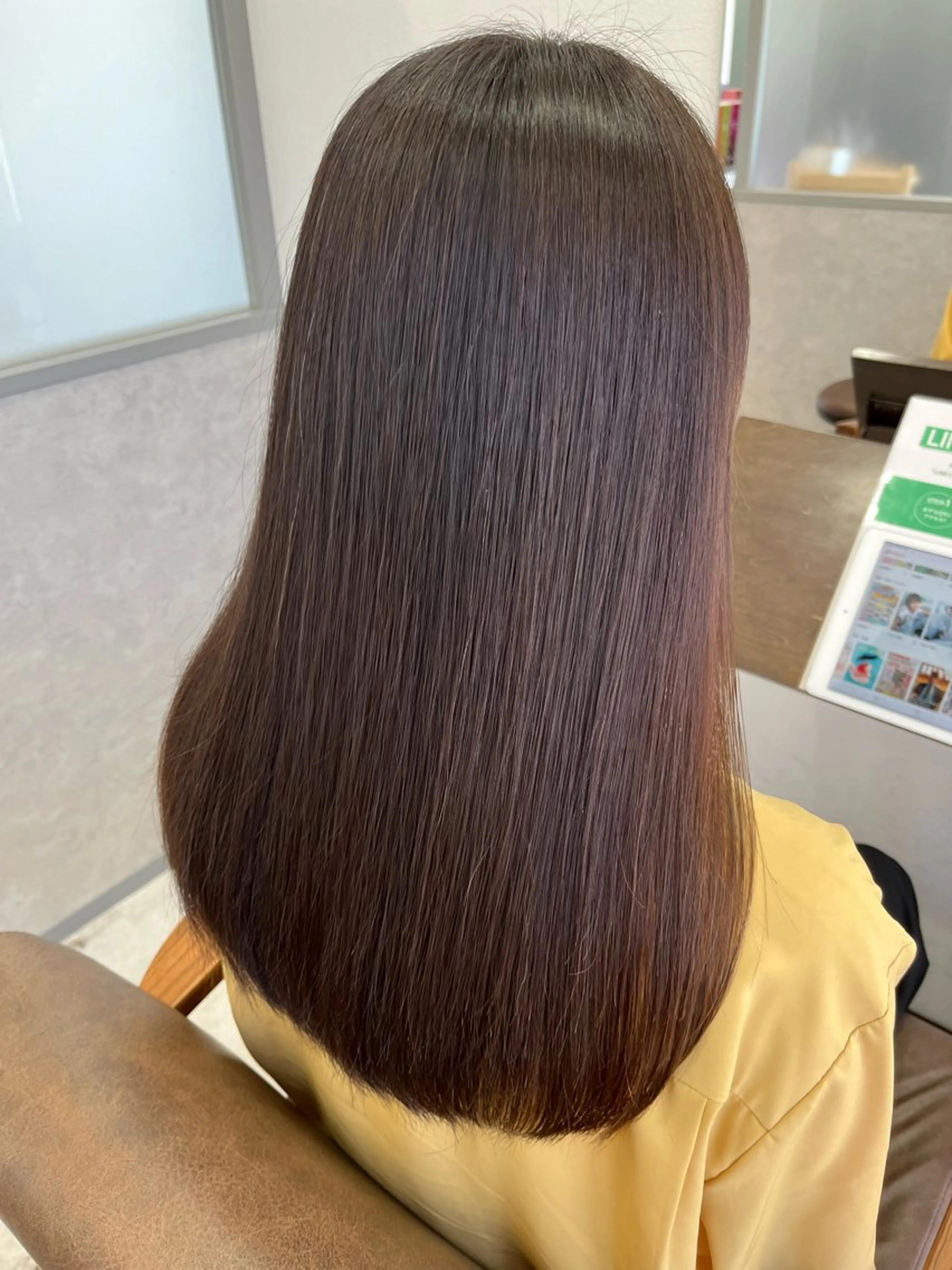 ロング 縮毛矯正 カット 縮毛矯正 トリートメント 暖色＊ベージュ ＊くらたあやかのヘアスタイル