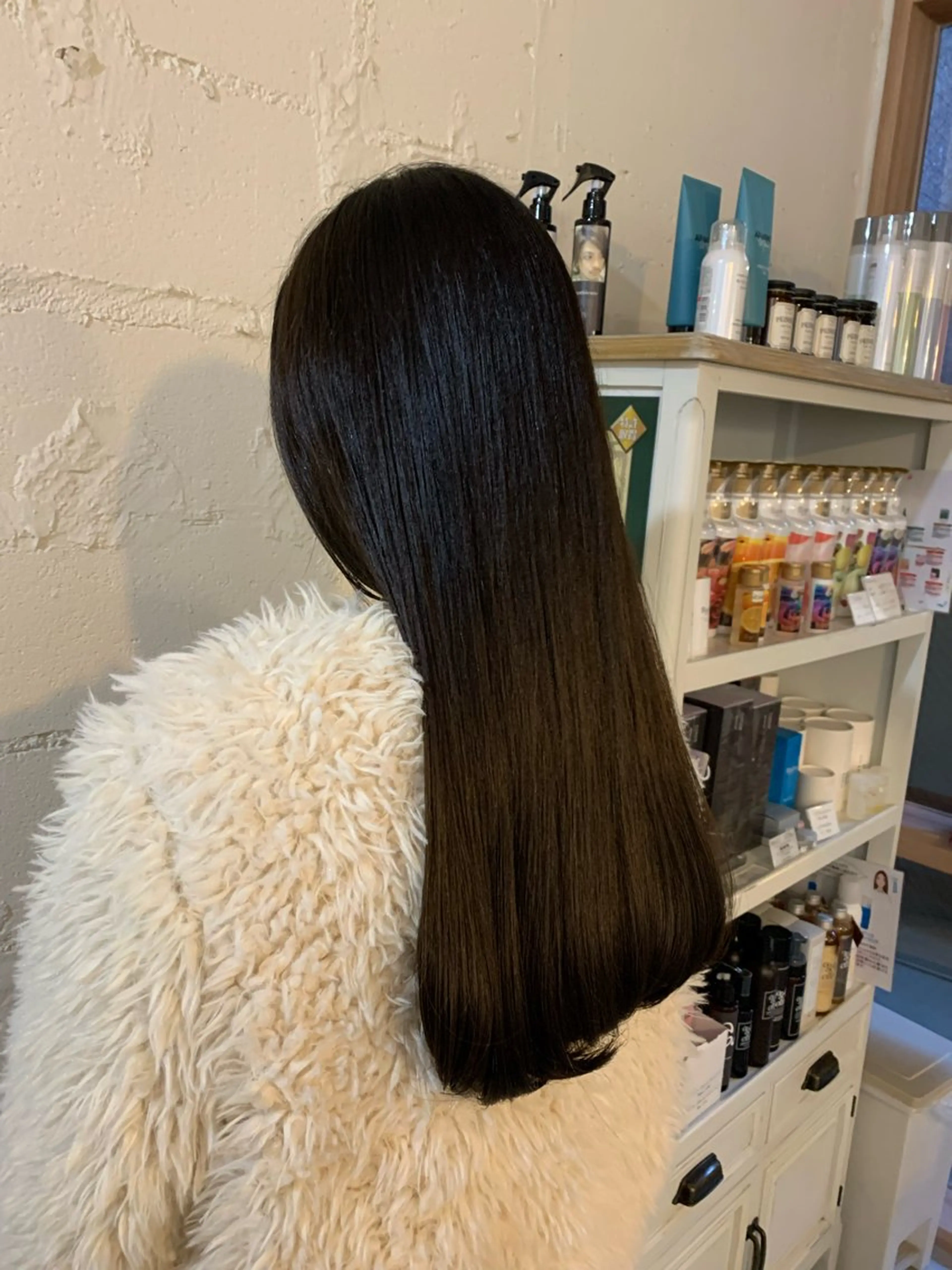 ロング カラー 黒髪 ブルーカラー ブルーブラック 福永 ちひろのヘアスタイル
