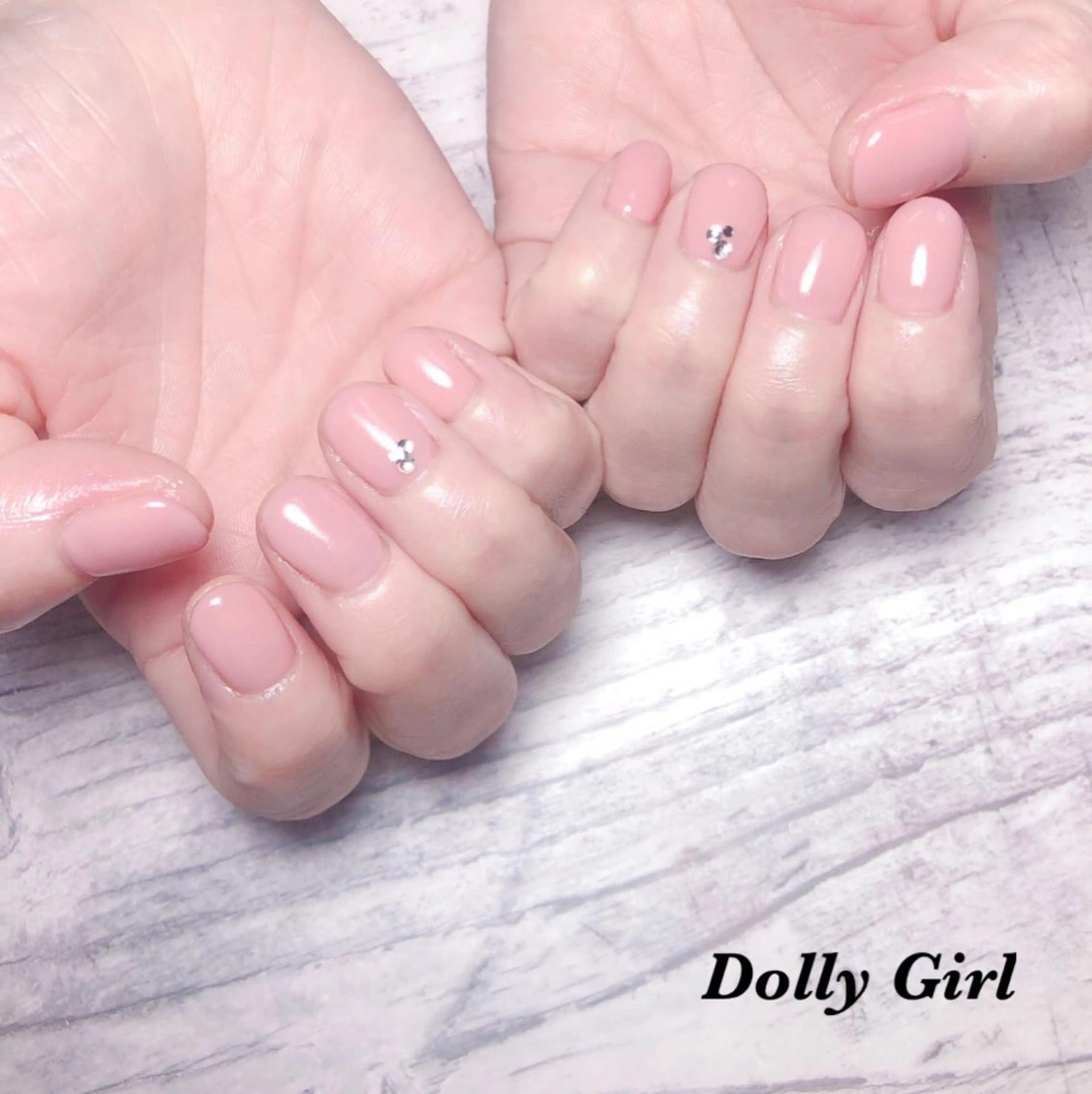 ネイル ストーンネイル DollyGirl KYOKOのネイルデザイン