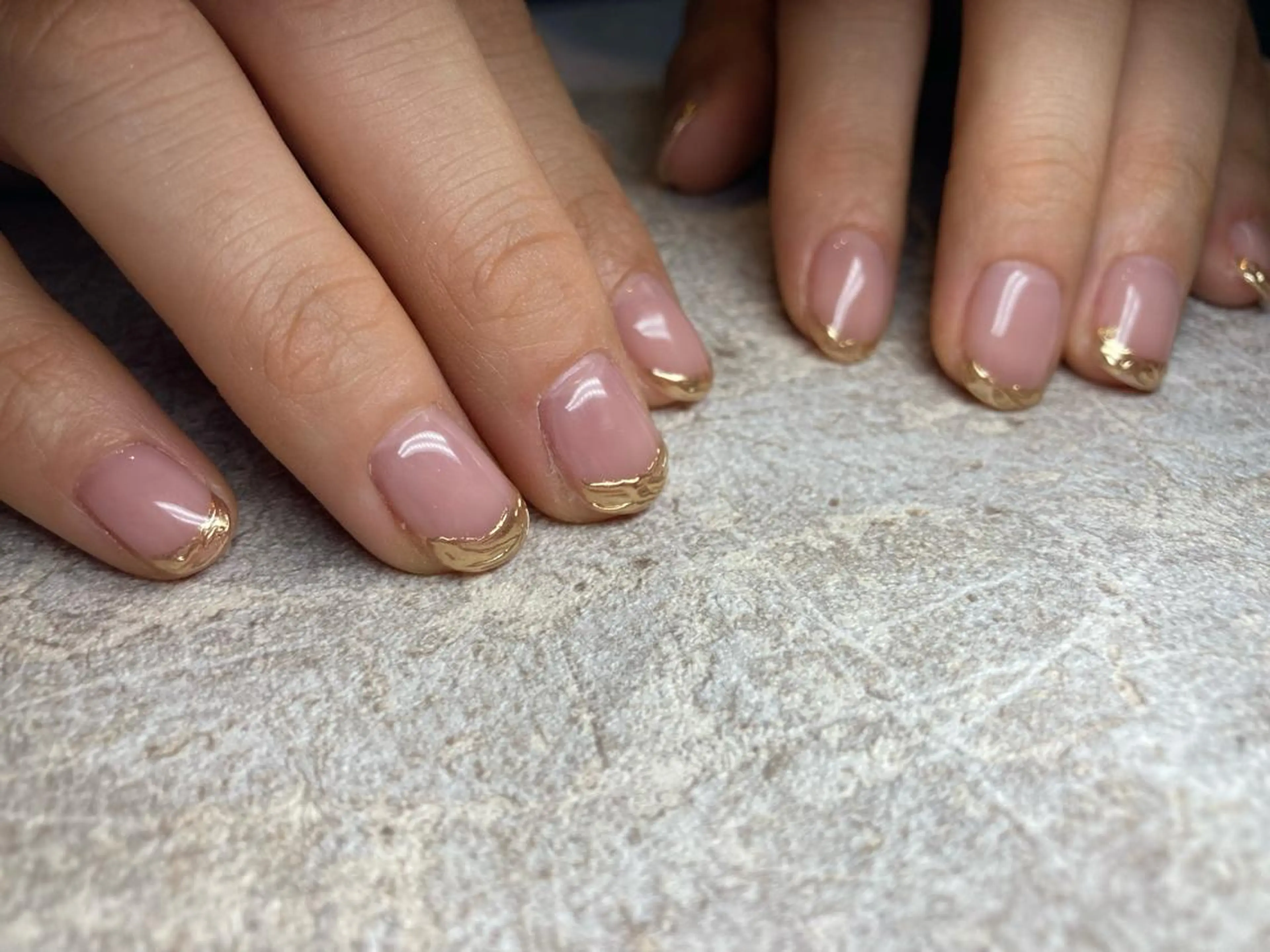 ネイル フレンチネイル ミラーネイル シンプルネイル ou's nail salon所属・小林 桜のネイルデザイン