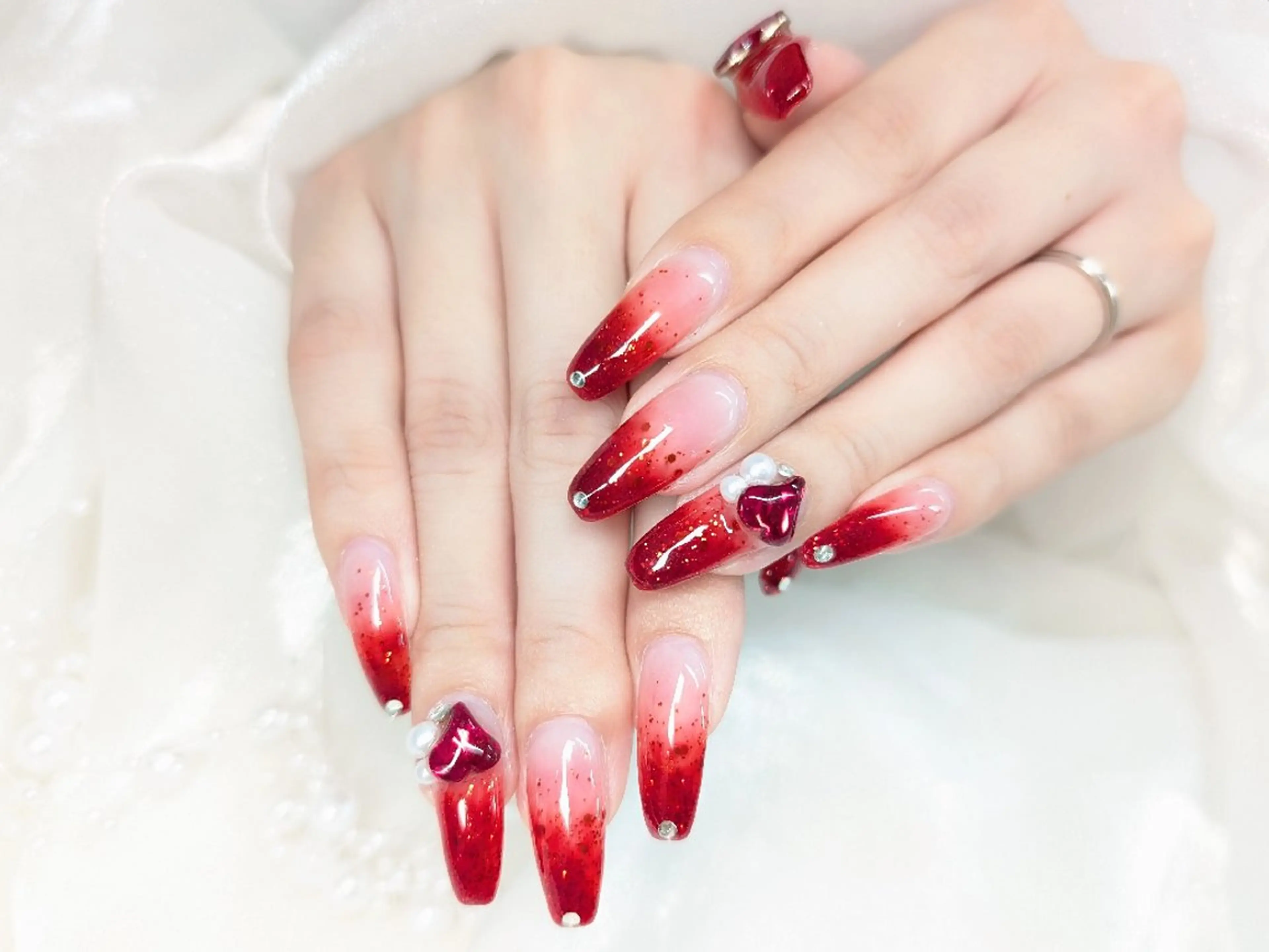 ネイル 長さ出し フラッシュネイル キラキラネイル ラメ(グリッター) 持ち込み Chouette Nailのネイルデザイン
