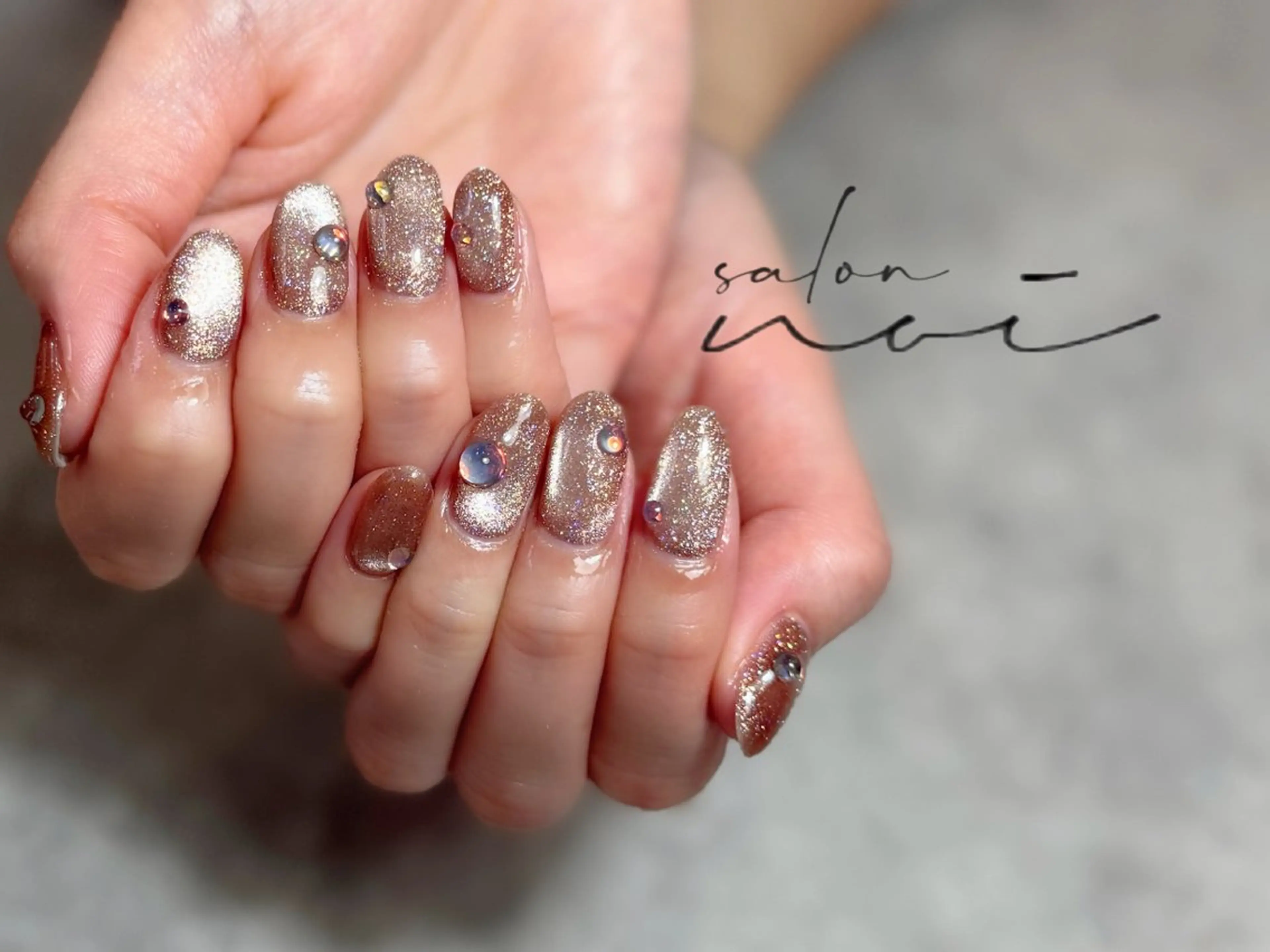 ネイル フラッシュネイル キラキラネイル ミラーネイル ハンドネイル salon noiのネイルデザイン