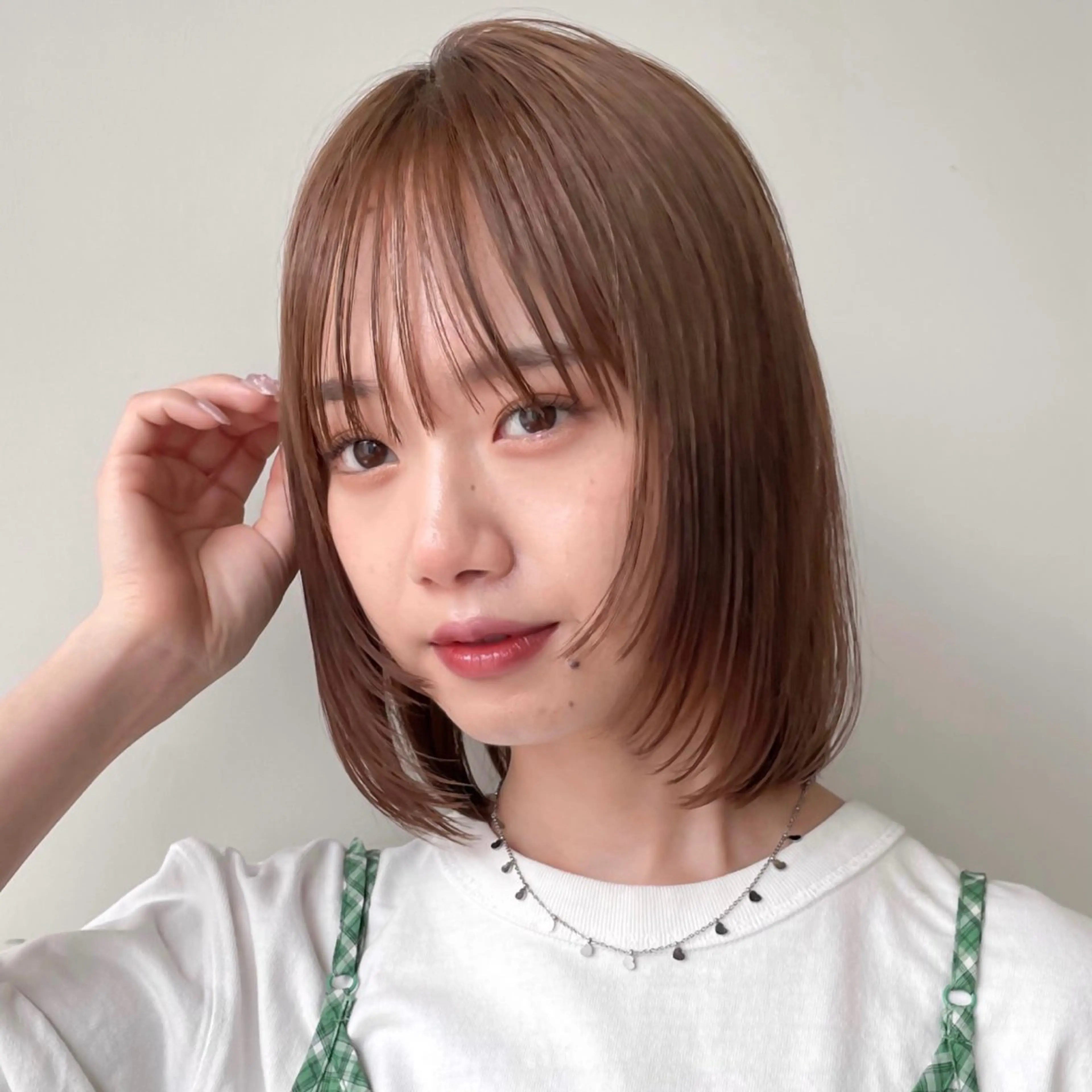 ミディアム ヘアカラー トリートメント 似合わせ/ベージュ /レイヤー/りほ🤍のヘアスタイル