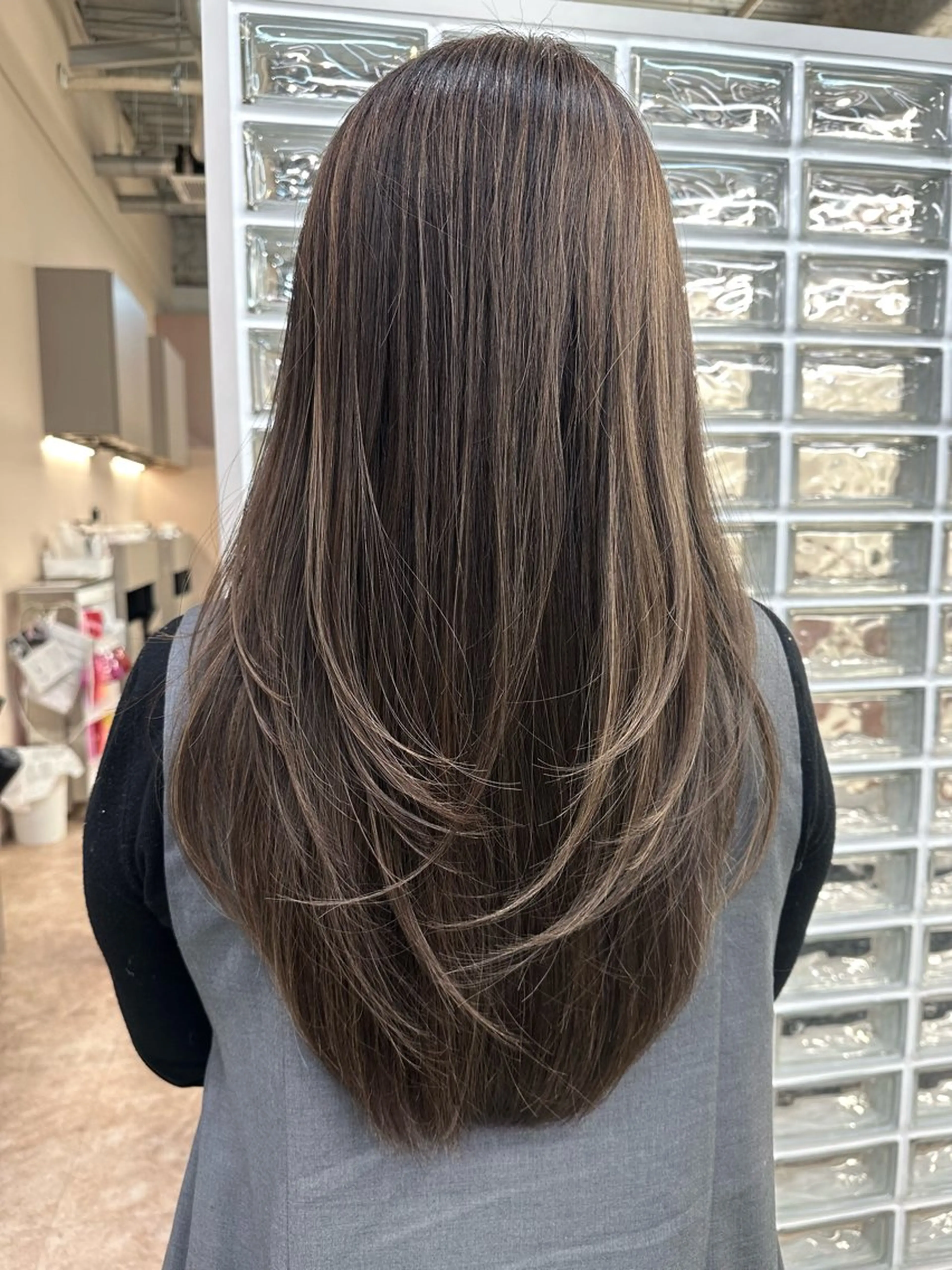 ロング カラー ハイライトカラー ハイライト カット ヘアカラー トリートメント 長岡 瑞希のヘアスタイル