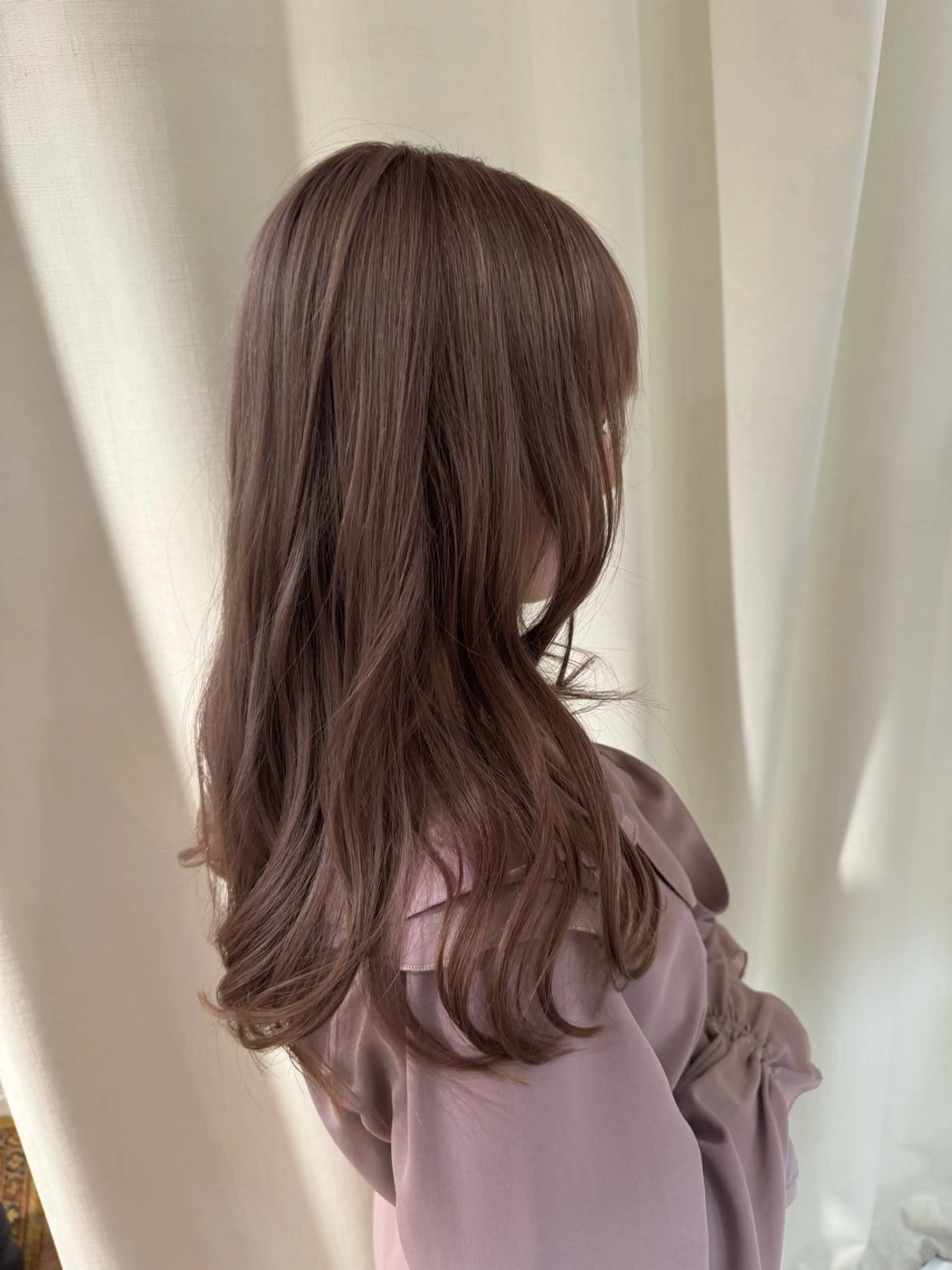 ロング カラー ベージュカラー ブリーチ ピンクカラー ピンクベージュ 久我 彩音のヘアスタイル