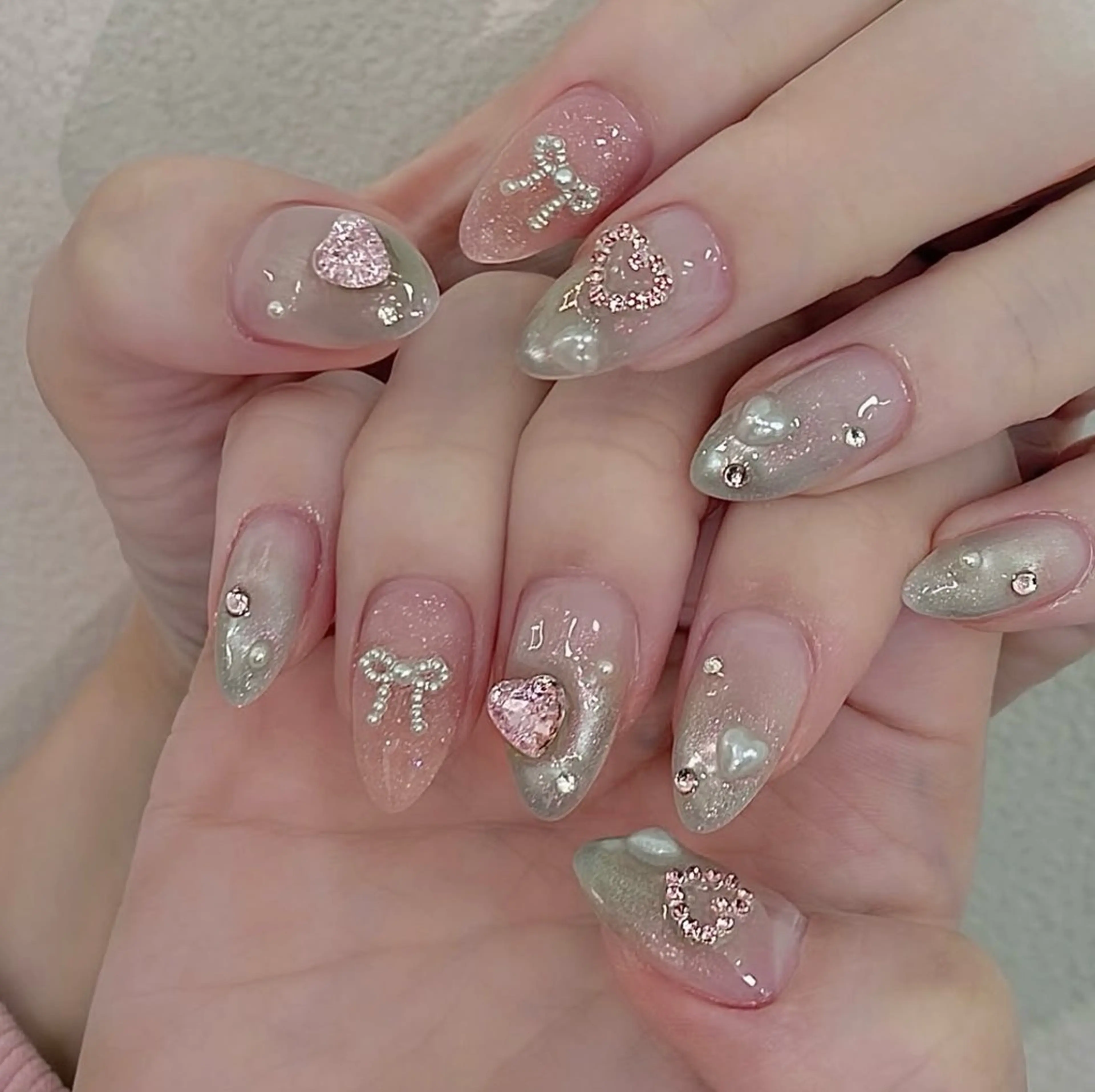 ネイル グラデーション 韓国ネイル マグネットネイル NailSalon✨ Écrinエクランのネイルデザイン